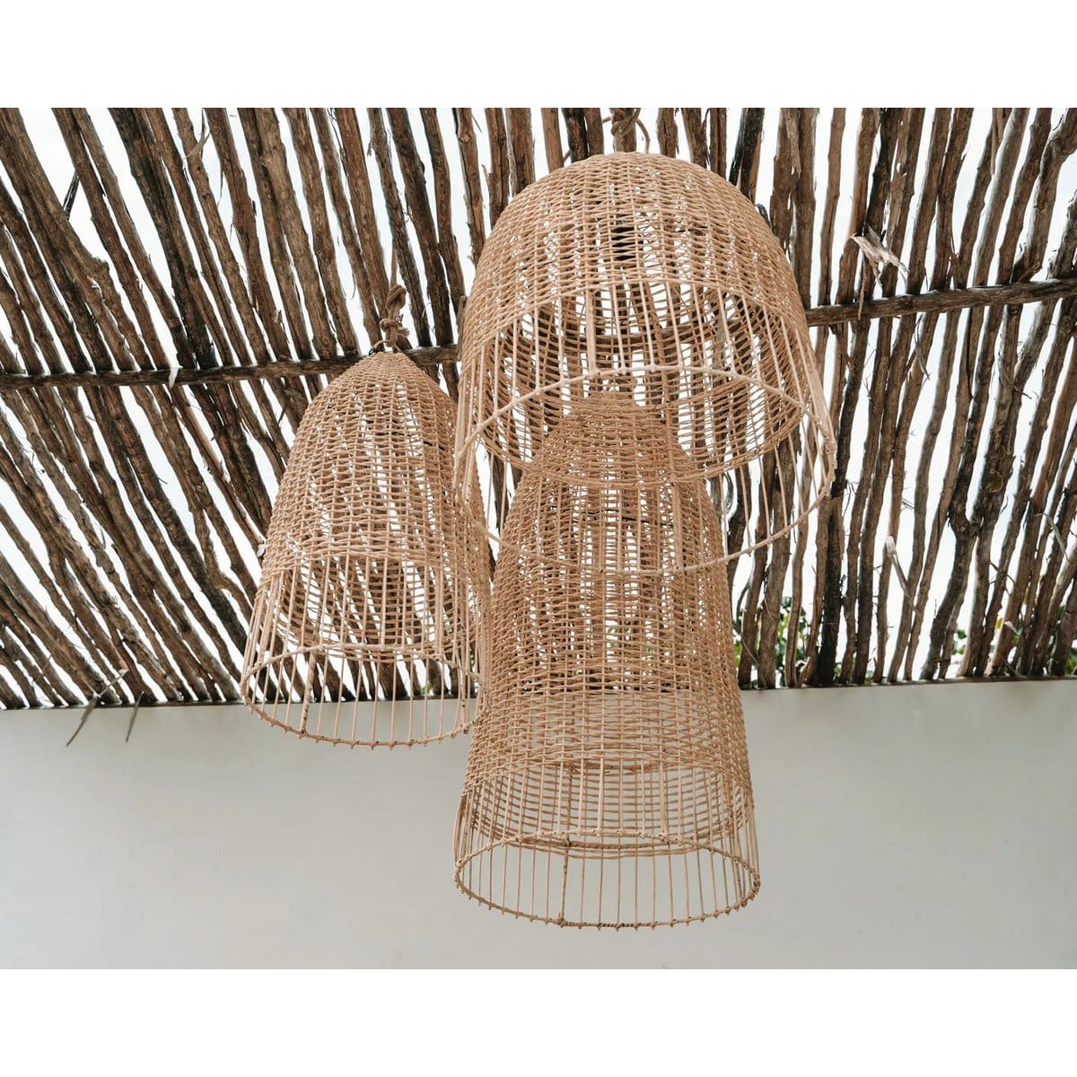 Suspension Elbe en rotin naturel – Tressage artisanal façon cage, taille M (neuf)