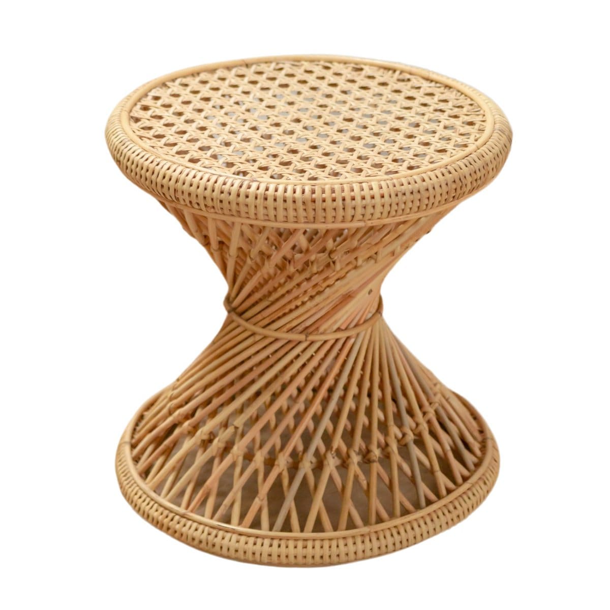 Table basse en rotin – LUHU, silhouette ajourée et naturelle, artisanat indonésien