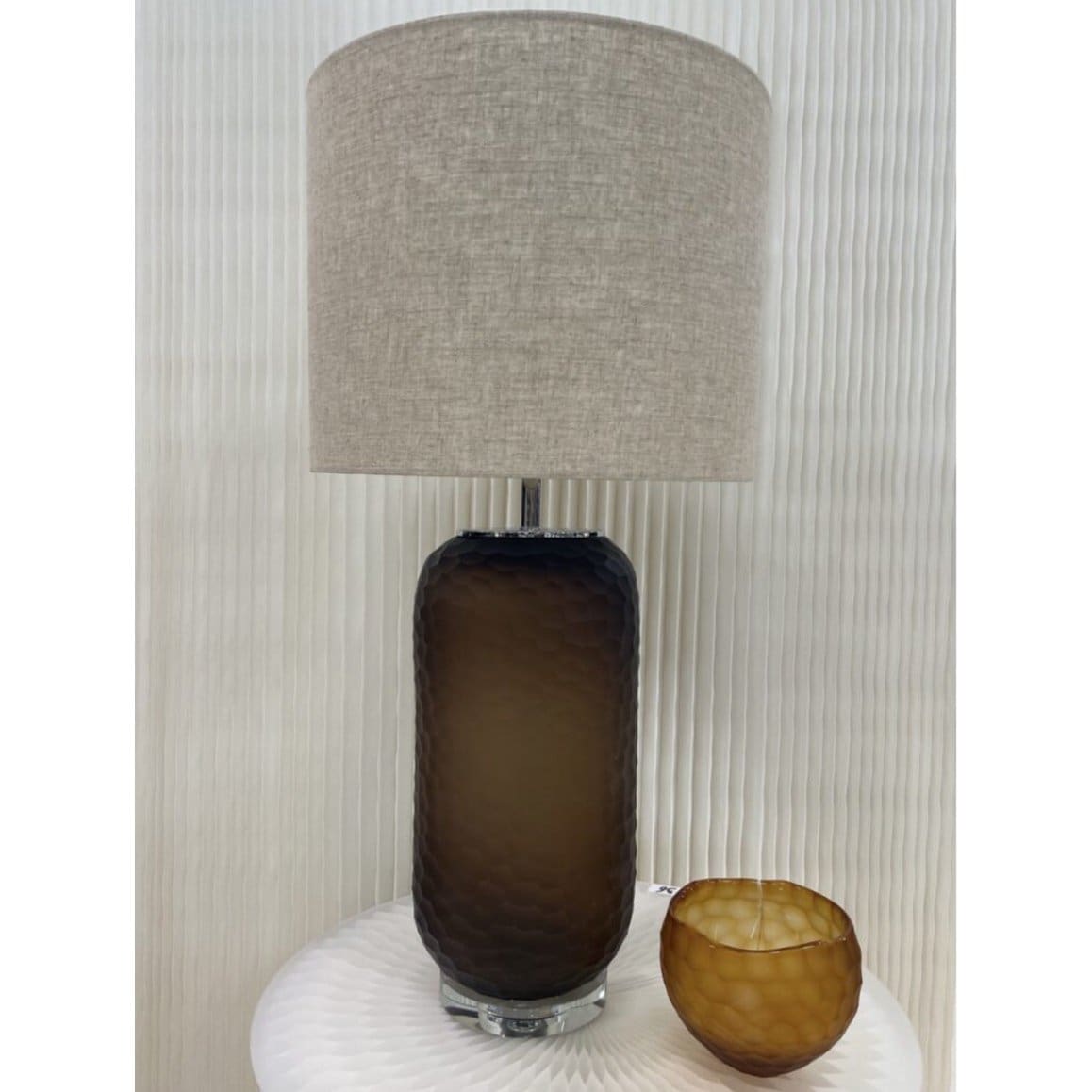 Lampe sculpturale en verre – Coloris chocolat, design contemporain avec LED