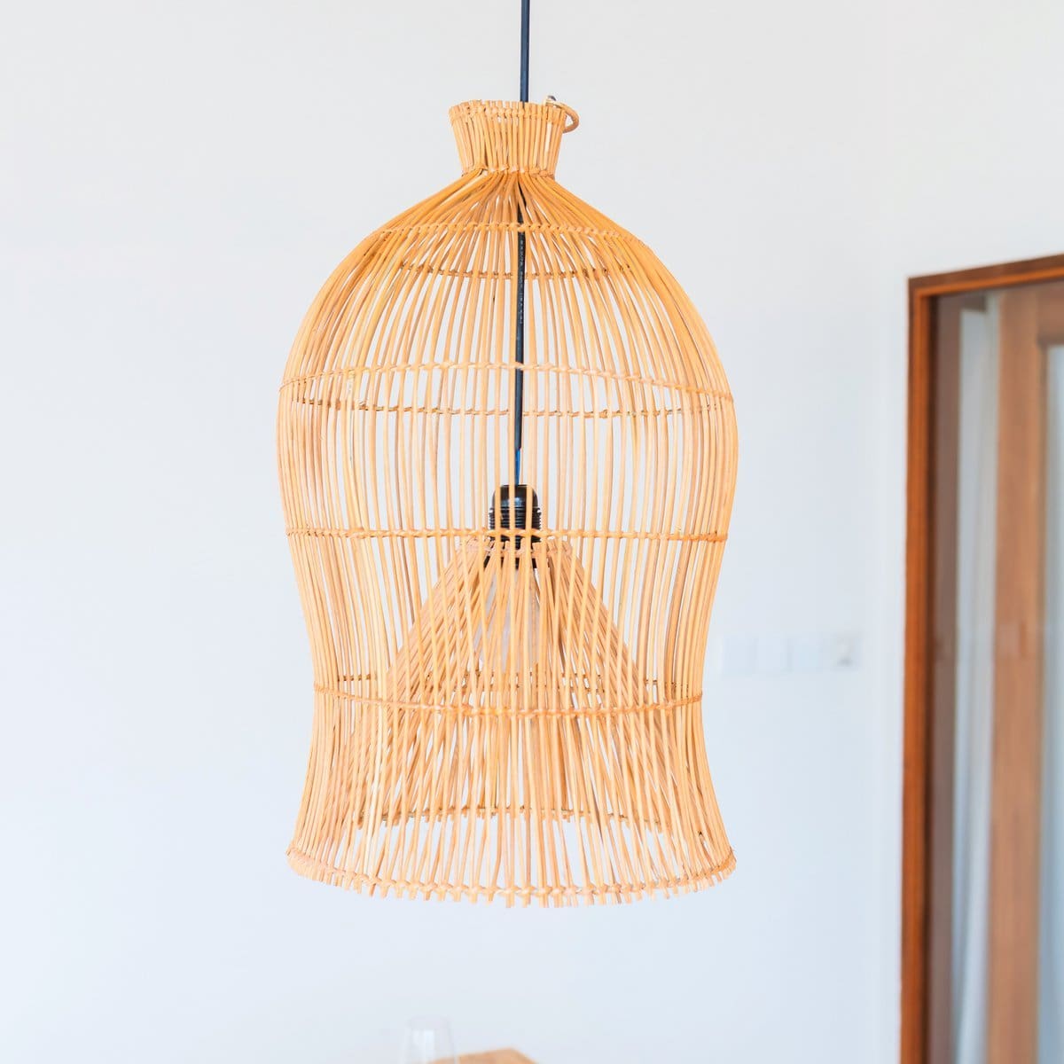 Abat-jour en rotin naturel – Mahara, design bohème fait main à Bali