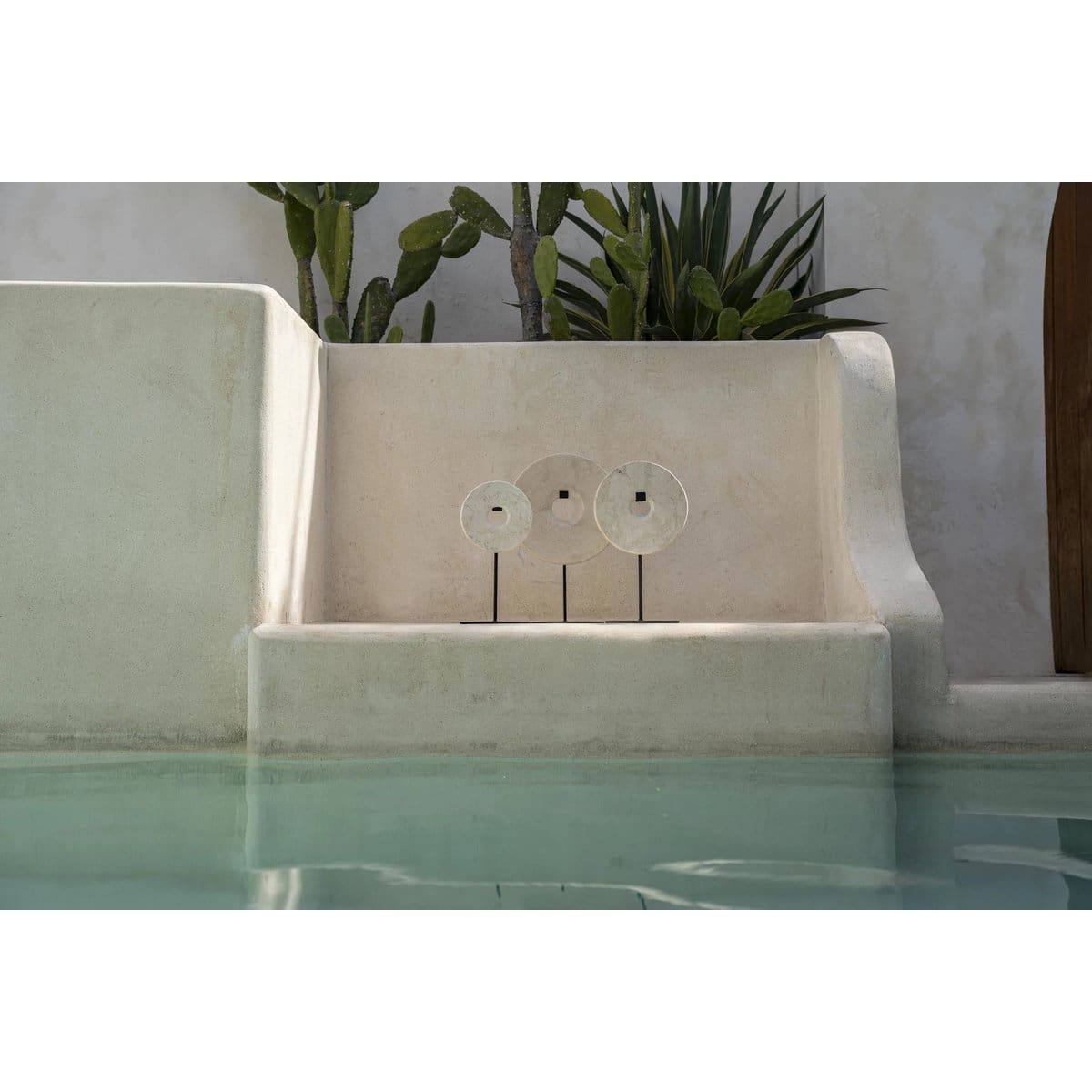 Disque en marbre blanc taille S – Présentoir décoratif raffiné sur socle noir (neuf)