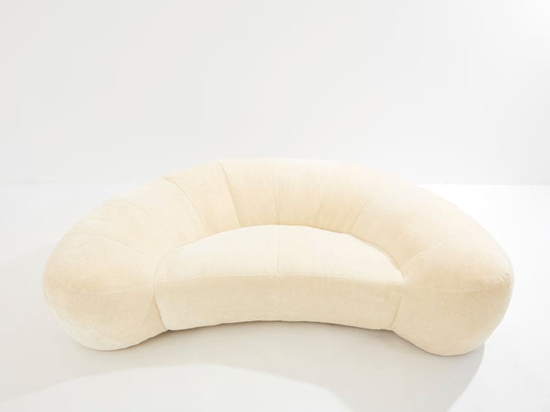 Canapé croissant Raphaël Raffel pour Honoré Paris, velours mohair, années 1970