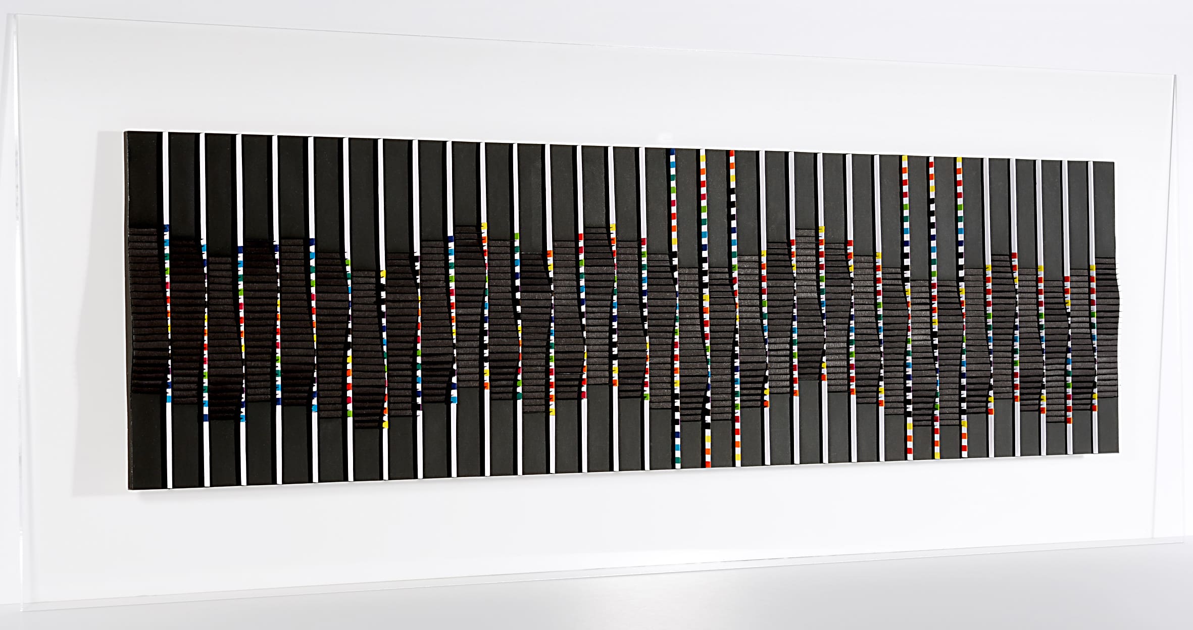 Bandeau noir ondulé – Collage panoramique en papier par Françoise Luciani