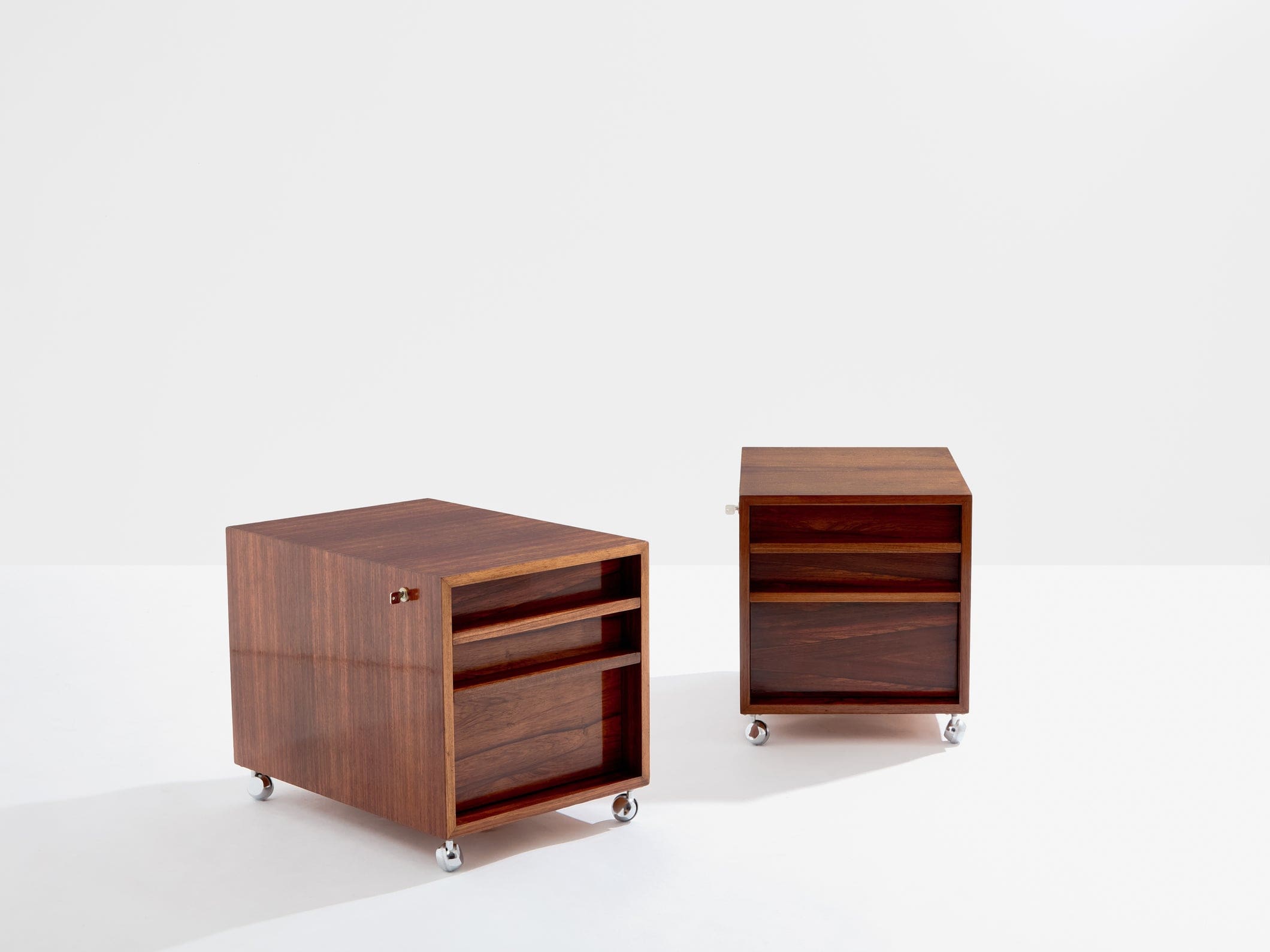 Bureau Bodil Kjaer en palissandre et chrome, Danemark 1960, avec caissons