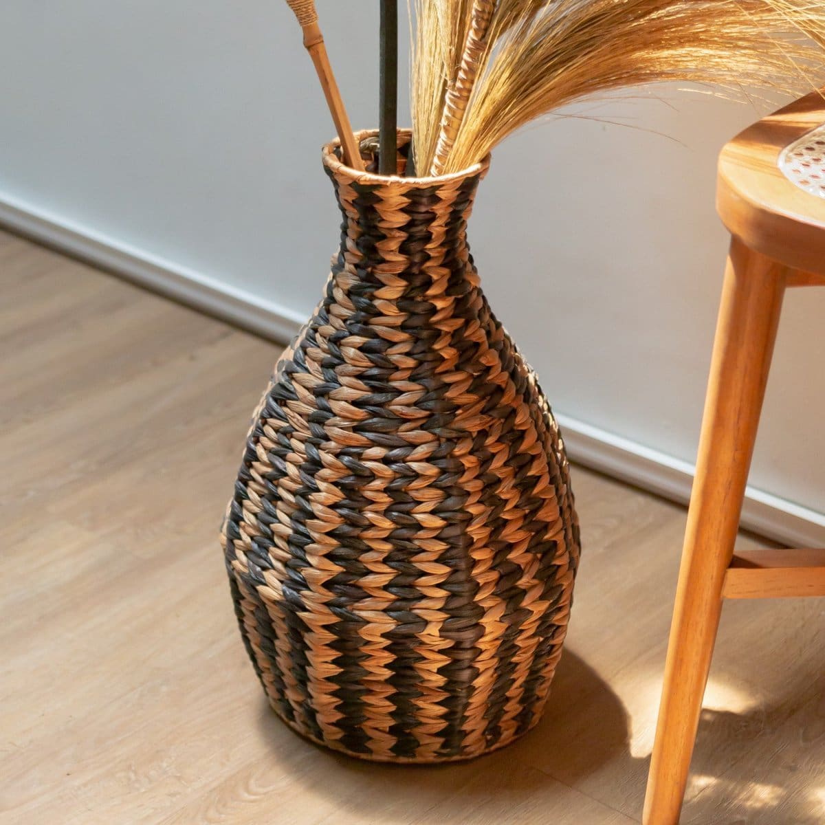 Vase en fibres naturelles – Dayana, grand modèle tressé à la main, style bohème chic