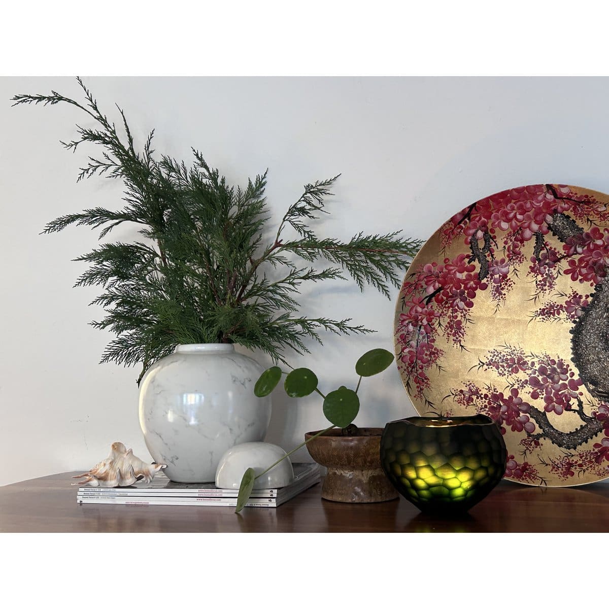 Vase décoratif en céramique blanche – Silhouette vintage et éclat minéral (grande taille, création contemporaine)