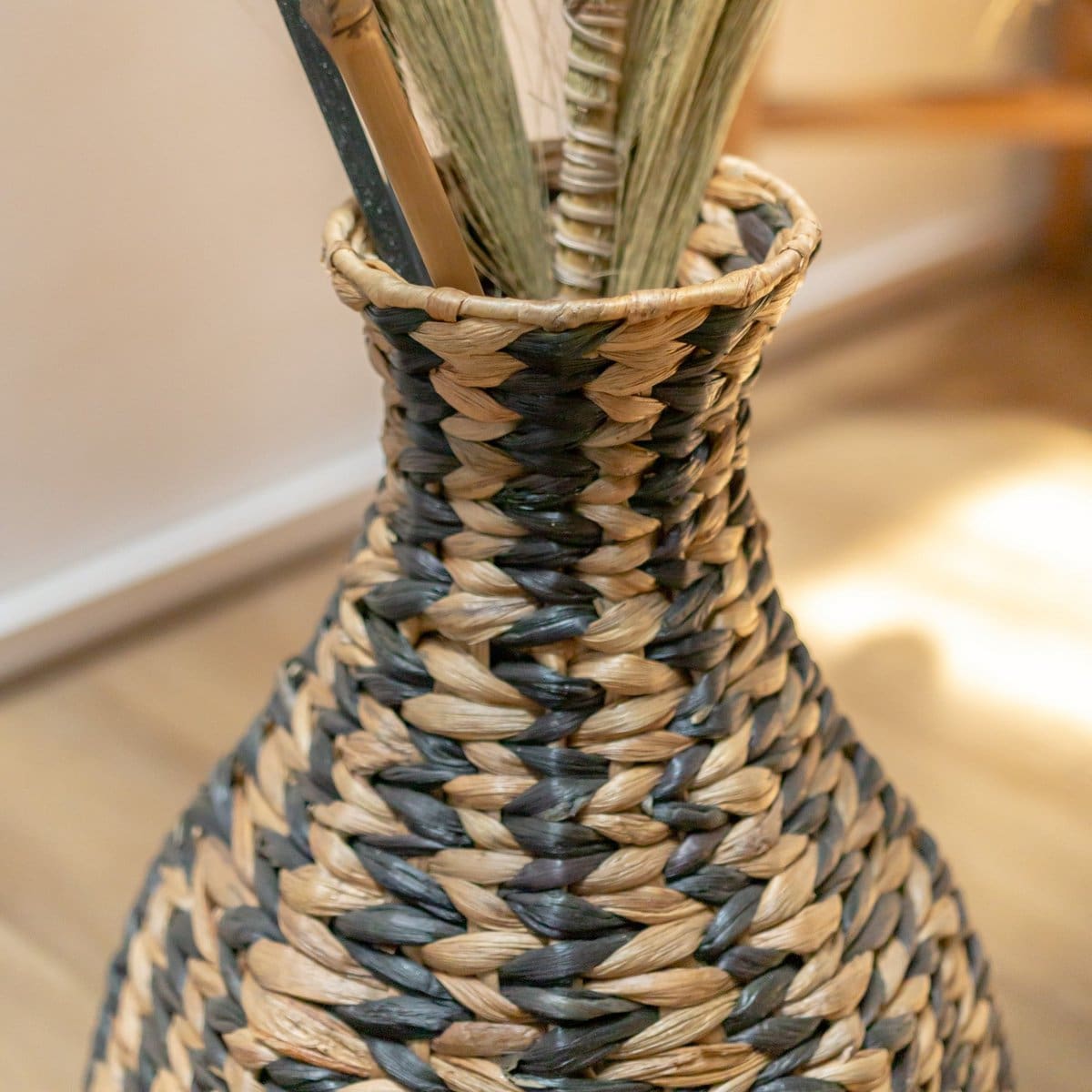 Vase en fibres naturelles – Dayana, grand modèle tressé à la main, style bohème chic