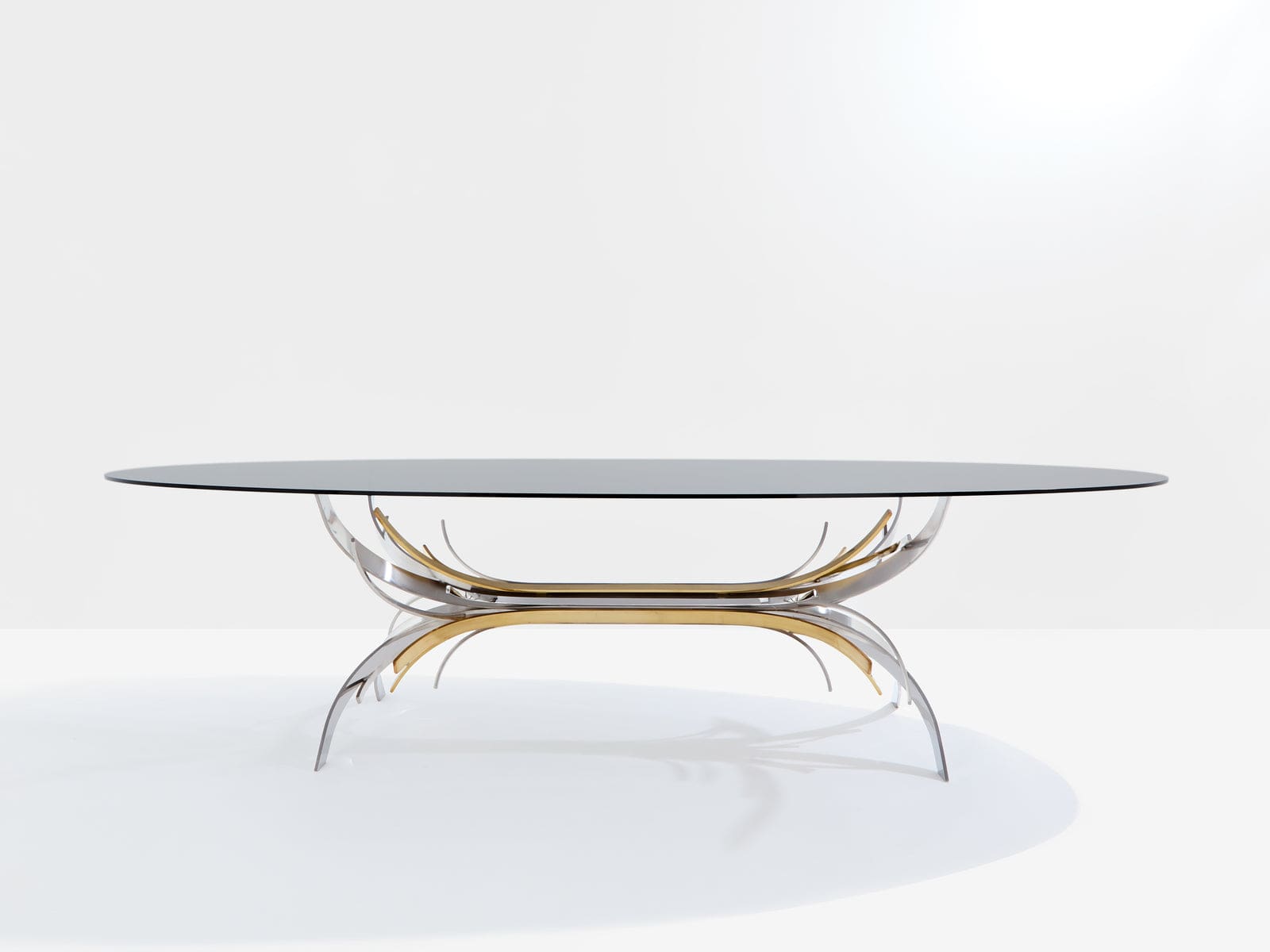 Table Maria Pergay « Gerbe » en acier, laiton et verre fumé – France 1970