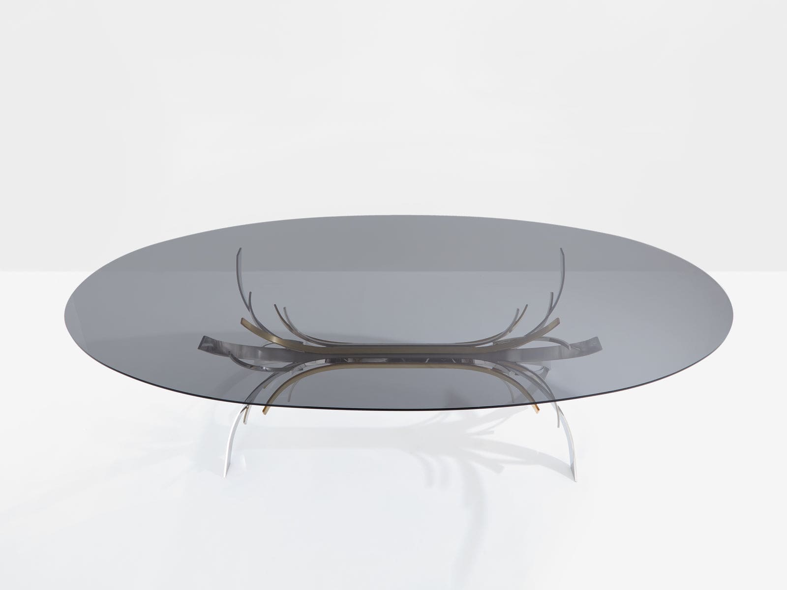 Table Maria Pergay « Gerbe » en acier, laiton et verre fumé – France 1970