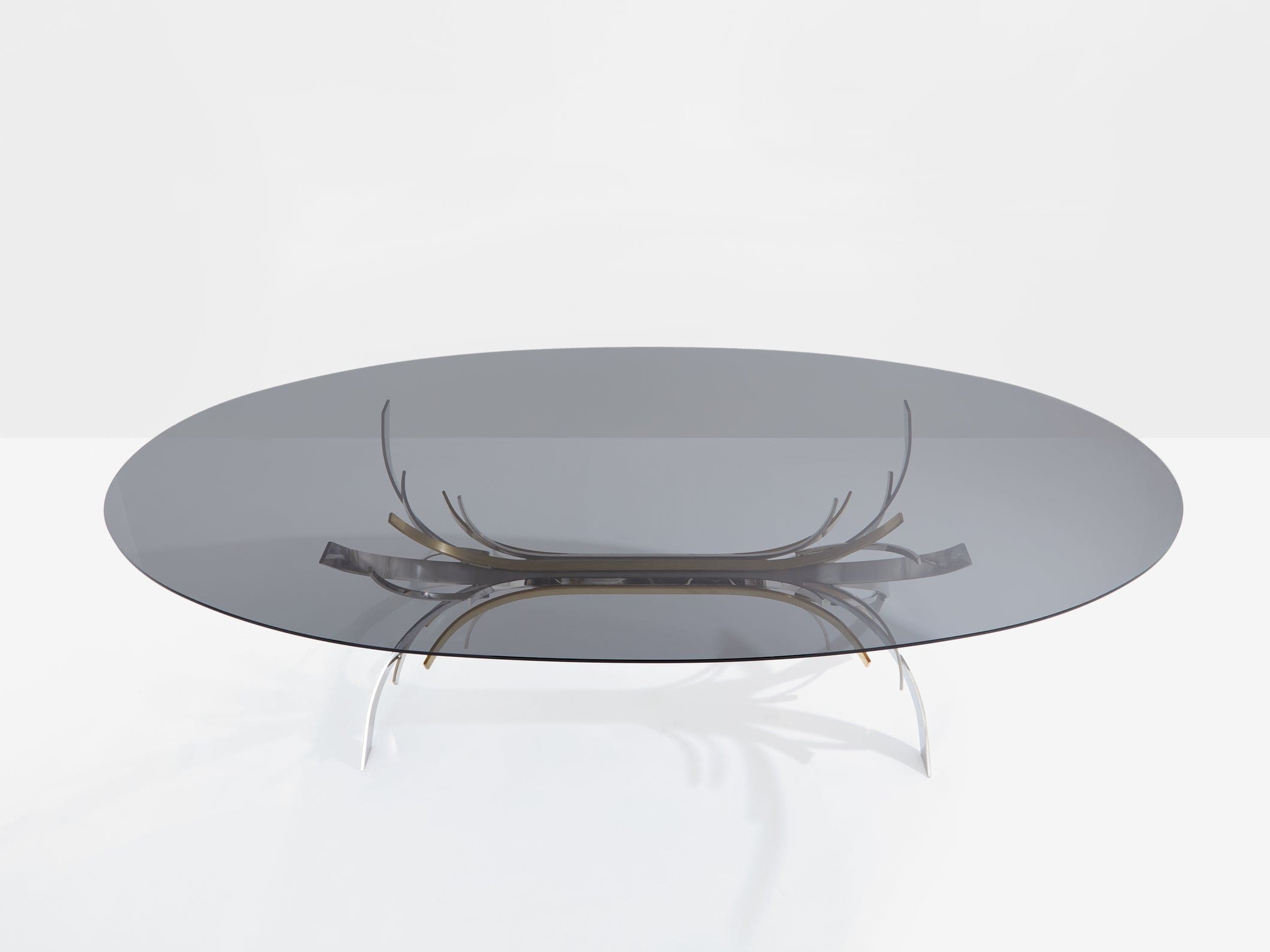 Table Maria Pergay « Gerbe » en acier, laiton et verre fumé – France 1970