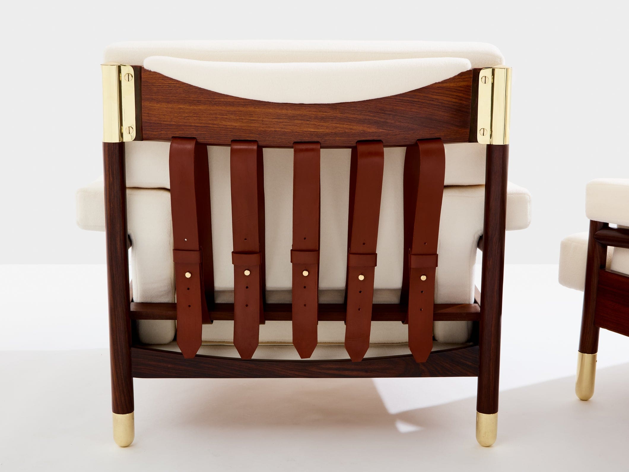 Paire de fauteuils Carlo De Carli en palissandre, cuir et laiton, 1966
