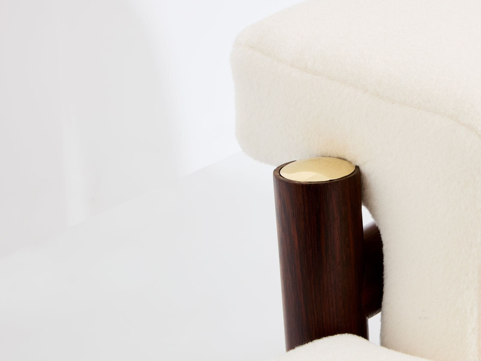 Paire de fauteuils Carlo De Carli en palissandre, cuir et laiton, 1966