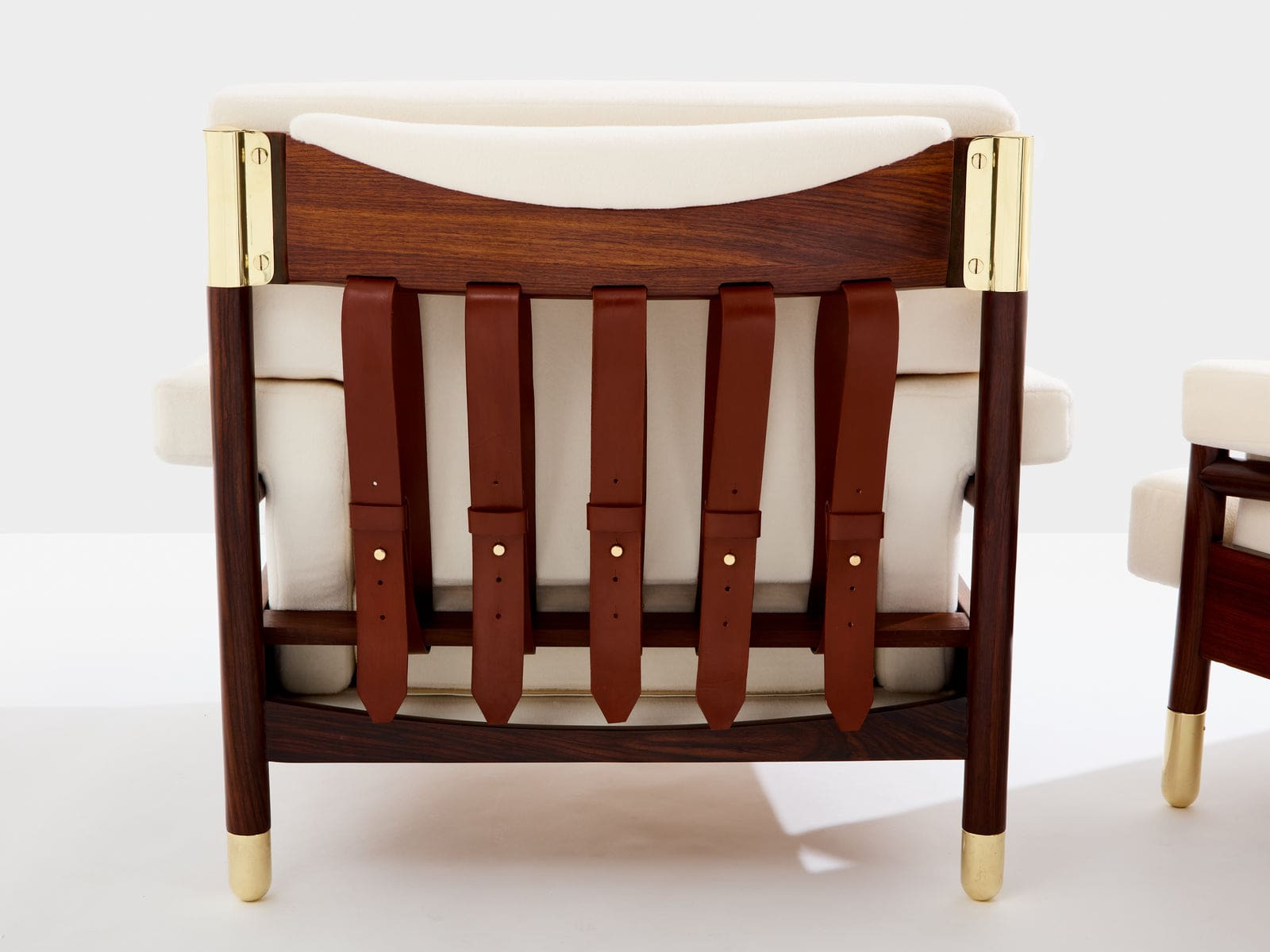 Paire de fauteuils Carlo De Carli en palissandre, cuir et laiton, 1966