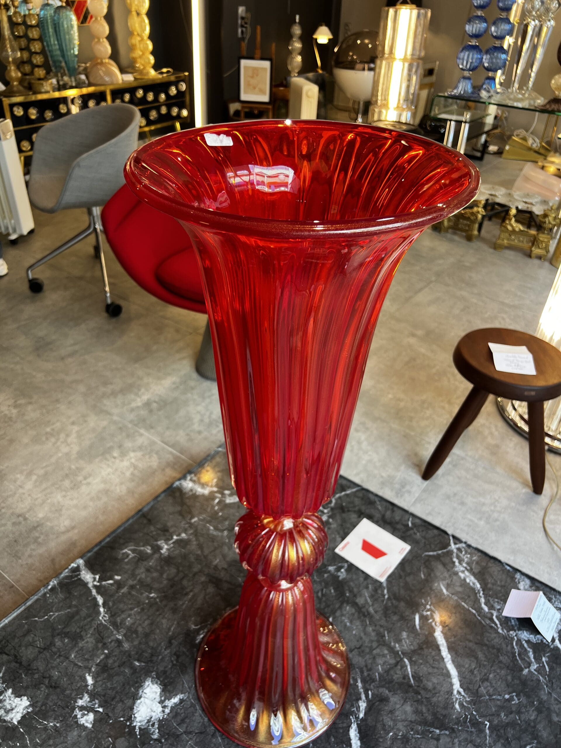 Paire de vases en verre de Murano rouge signés A Dona – Italie, années 1990