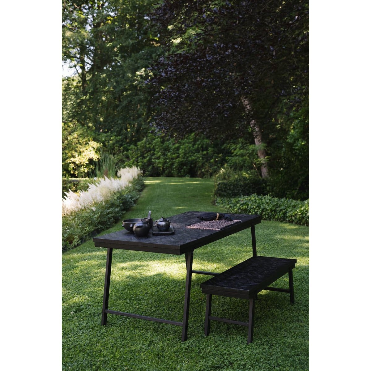 La Table de Marché à Chevrons – Noir – 200cm