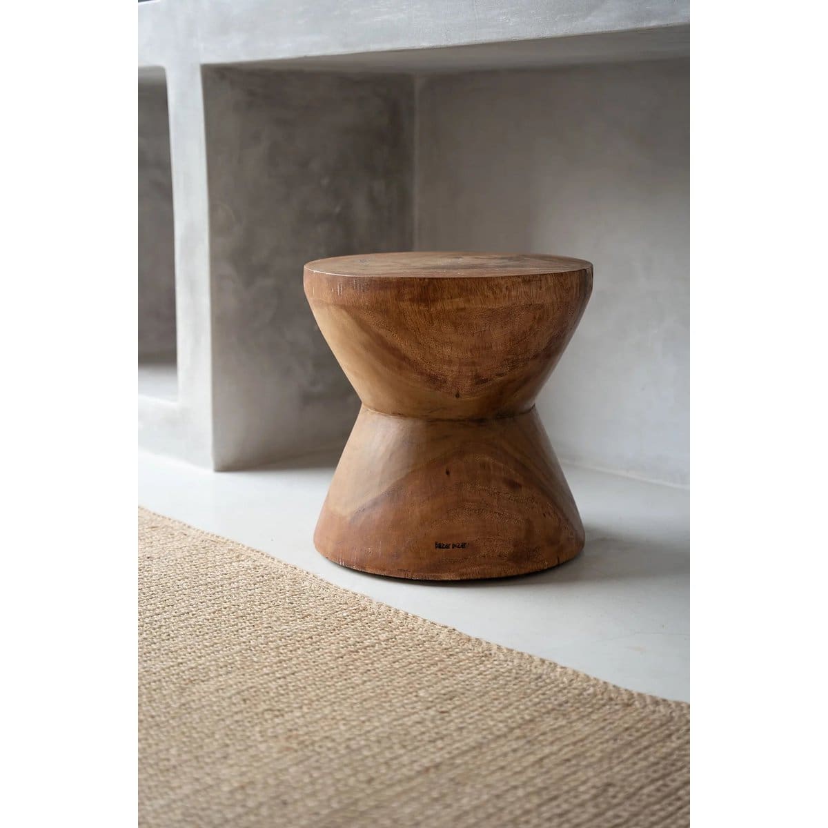 Tabouret design Pacha Mama – Création artisanale en bois naturel inspirée de la terre