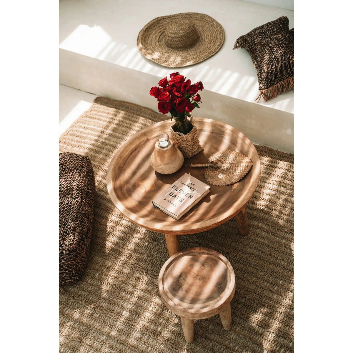 Table basse en bois massif – Design organique en munggur Ø70 cm (pièce neuve)