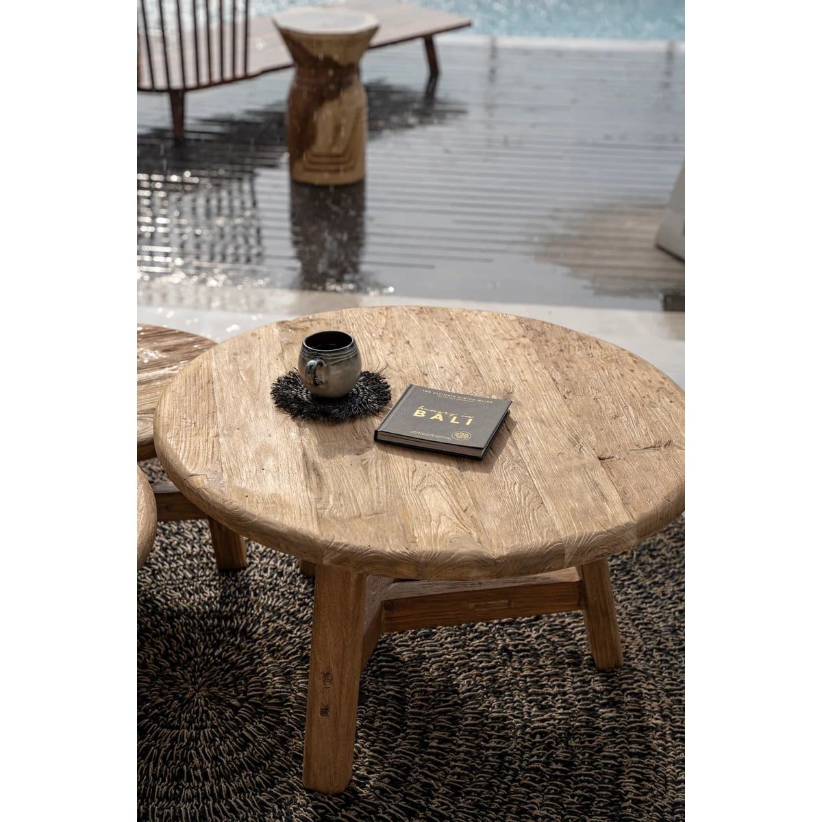 Table basse ronde en teck recyclé – Finition brute artisanale, L