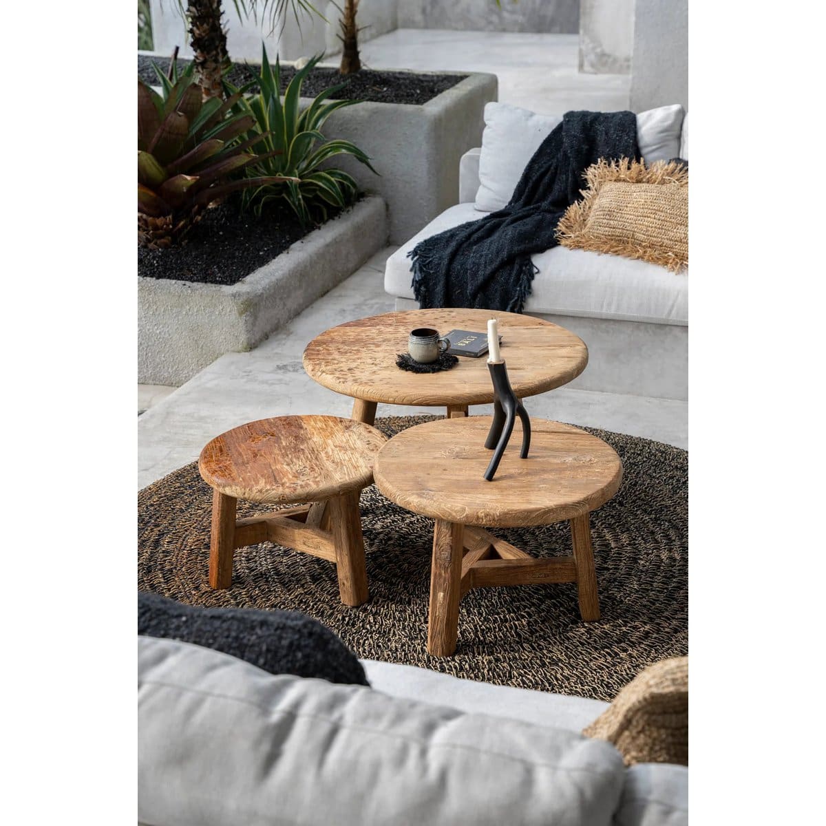 Table basse ronde en teck recyclé – Finition brute artisanale, L