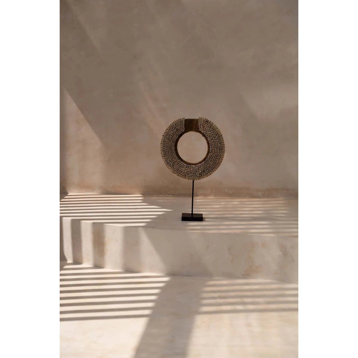Objet décoratif Shell Réunion – Coquillages naturels sur socle (pièce artisanale neuve)