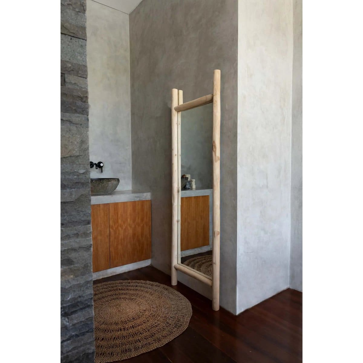 Miroir de sol naturel – Cadre en teck brut façonné à la main (pièce neuve)