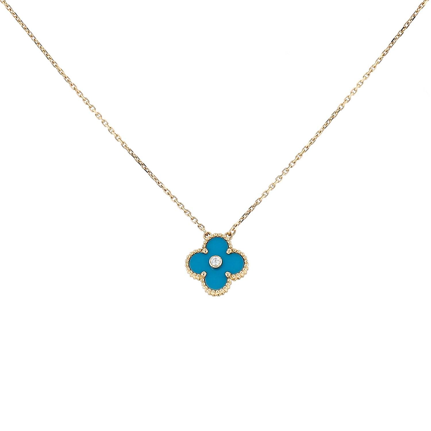 Collier Van Cleef & Arpels Holiday Alhambra 2019 – Or jaune, porcelaine de Sèvres et diamant