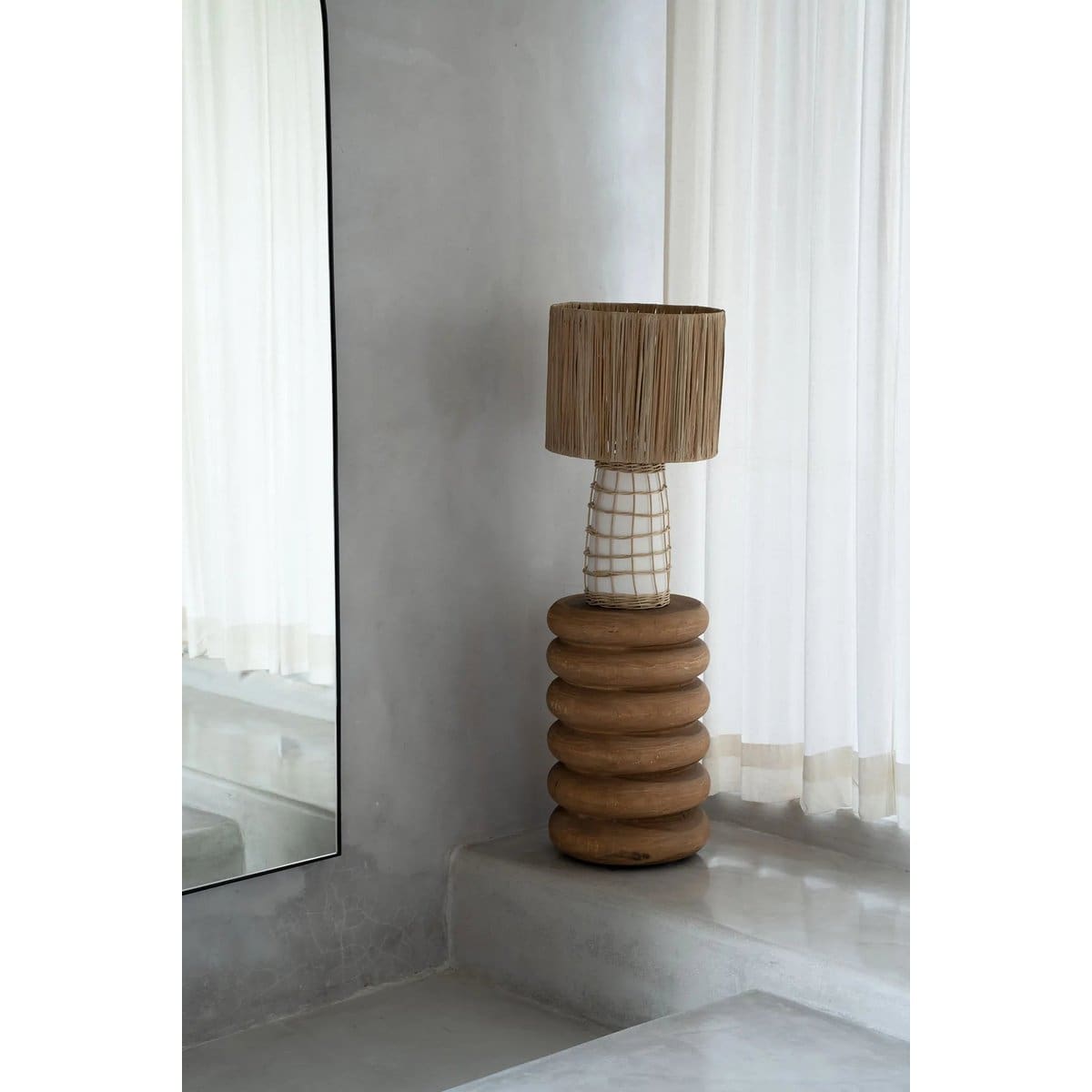 Tabouret Umiko en bois de suar – Design en anneaux et esprit contemporain naturel (pièce neuve)