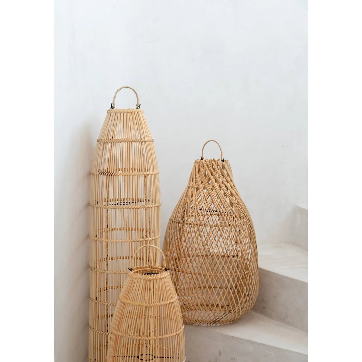 Suspension en rotin naturel – Création contemporaine tissée à la main – M