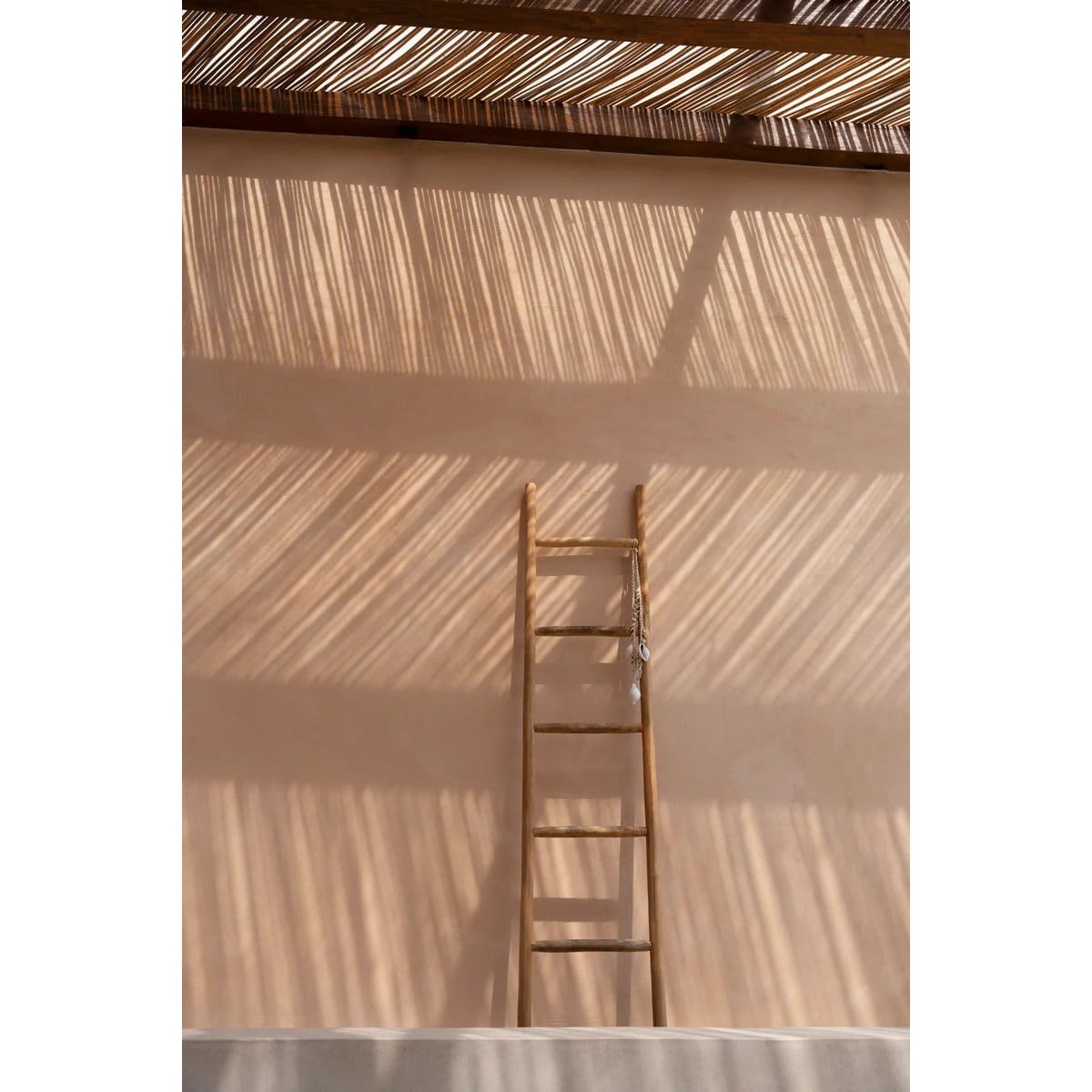 Échelle en teck – Structure organique pour serviettes ou plaids (neuf)