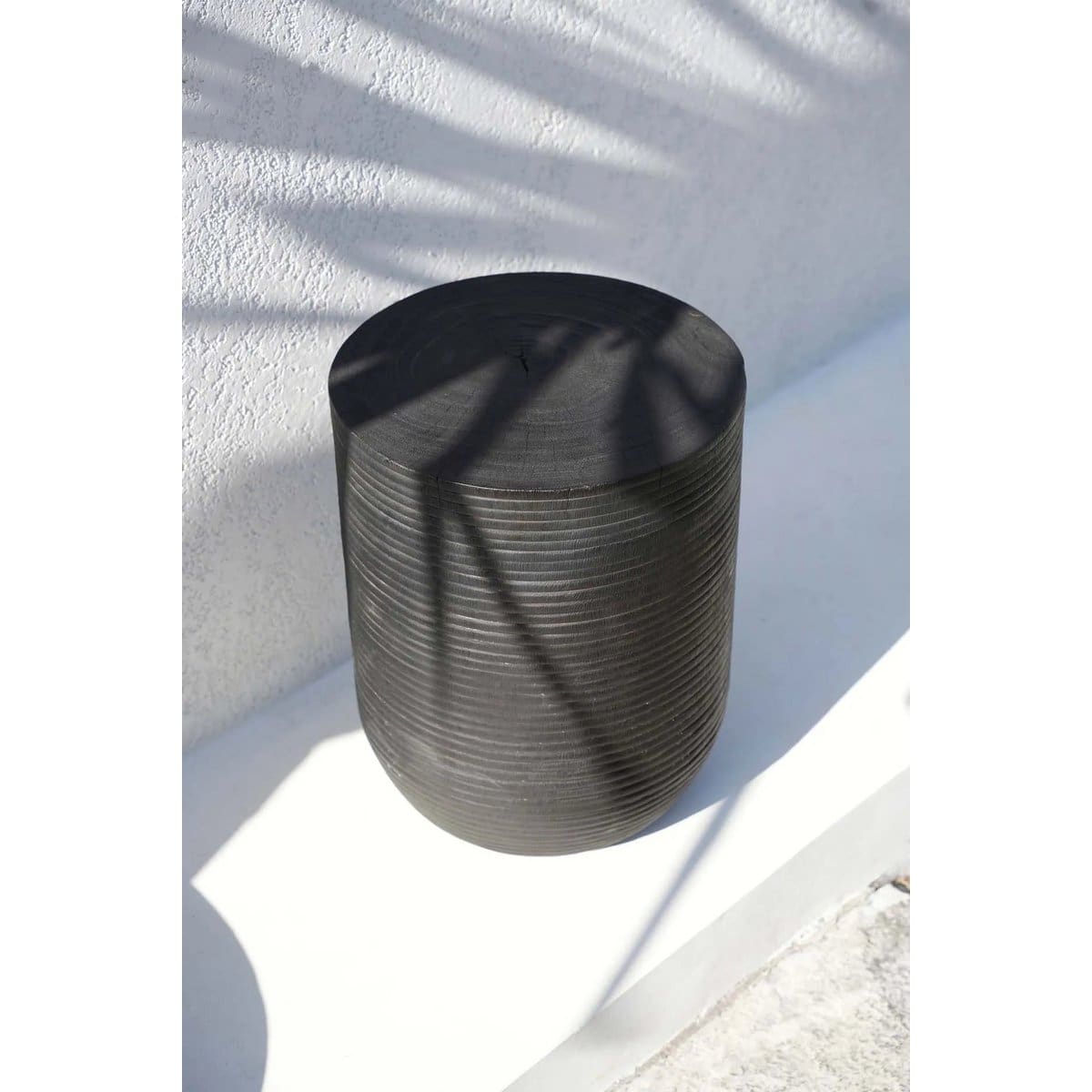 Le tabouret Buntuk – Noir