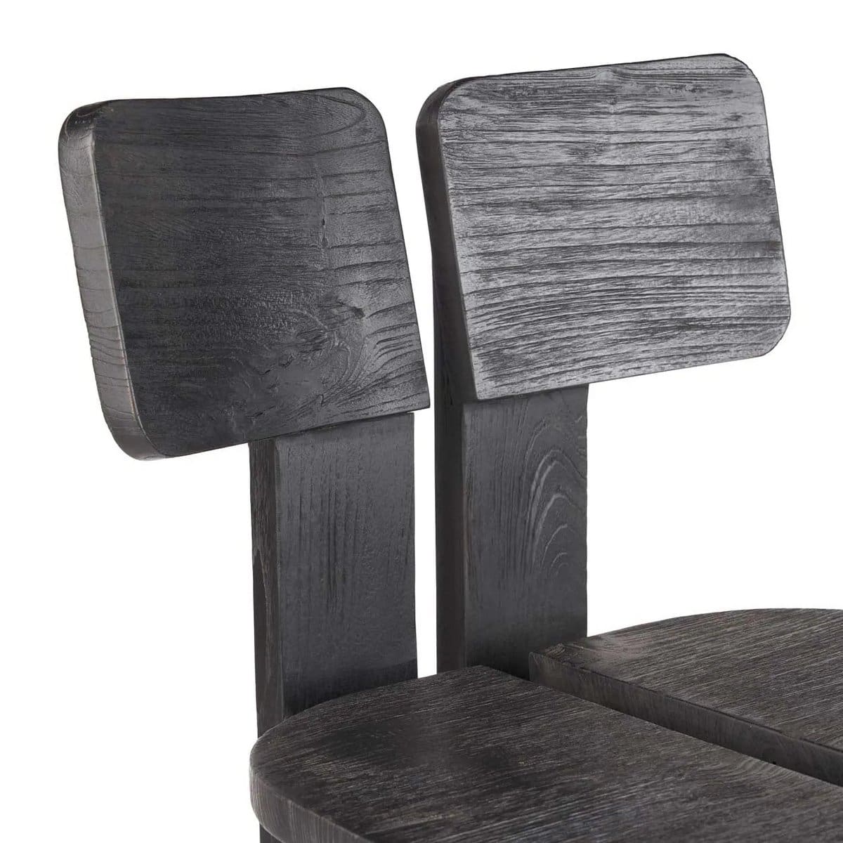 Dialogue Élégant – Tabouret en bois noir mat, design graphique indonésien