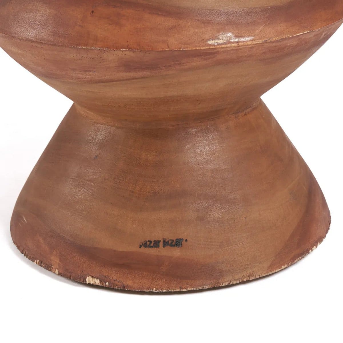 Tabouret Indra en bois de suar – Forme sculpturale et esprit wabi-sabi (pièce neuve)