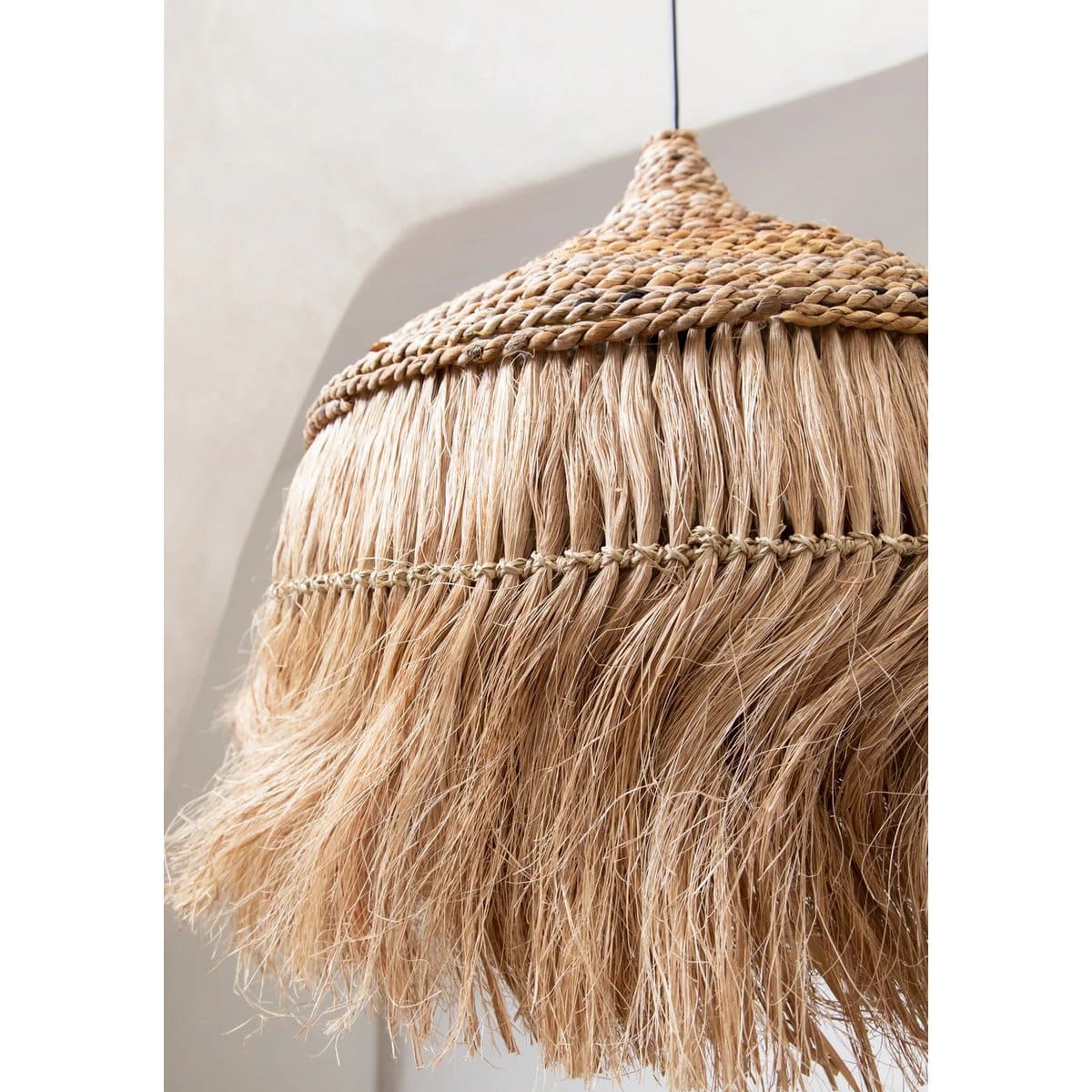 Suspension bohème – Tressage en herbe d’Abaca naturelle Ø50 cm (pièce neuve)