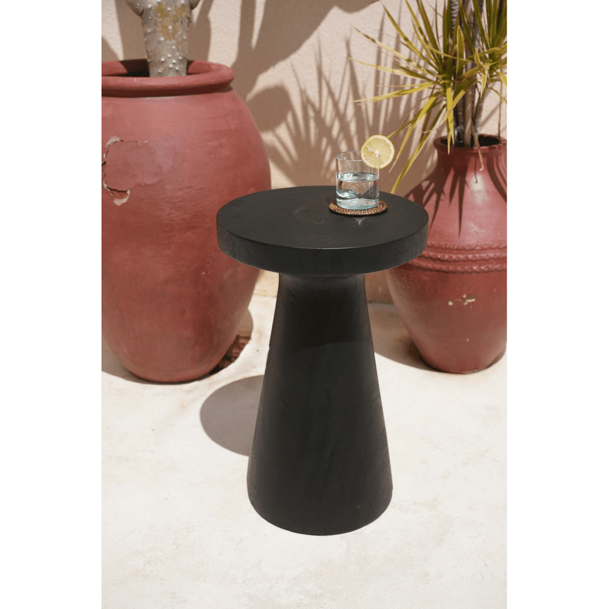 Table d’appoint Fidji – Design minimaliste en bois massif noir
