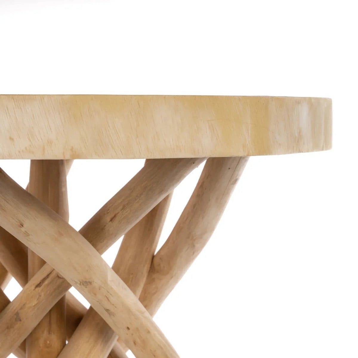 Table basse naturelle – Bois de teck sculpté et piétement entrelacé (pièce neuve)