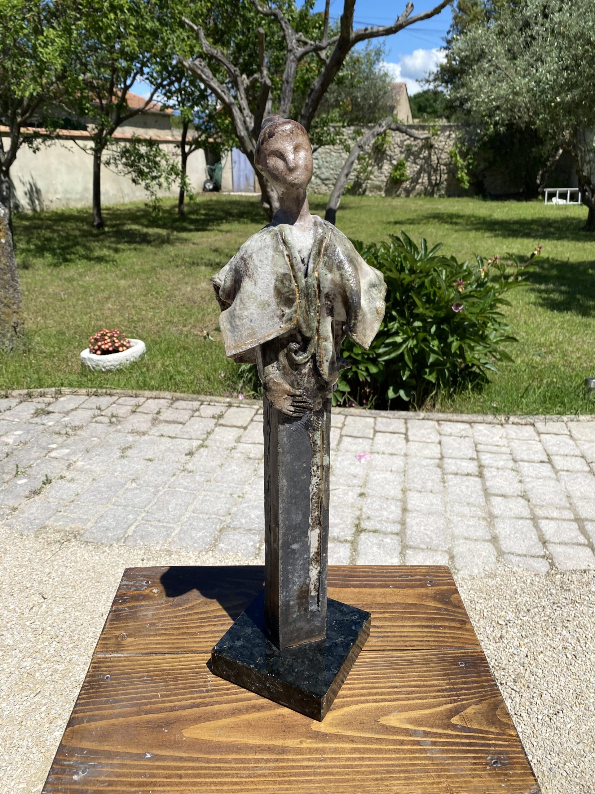 L’Arlésienne – Sculpture en céramique et métal signée Jean Pierre Mocci