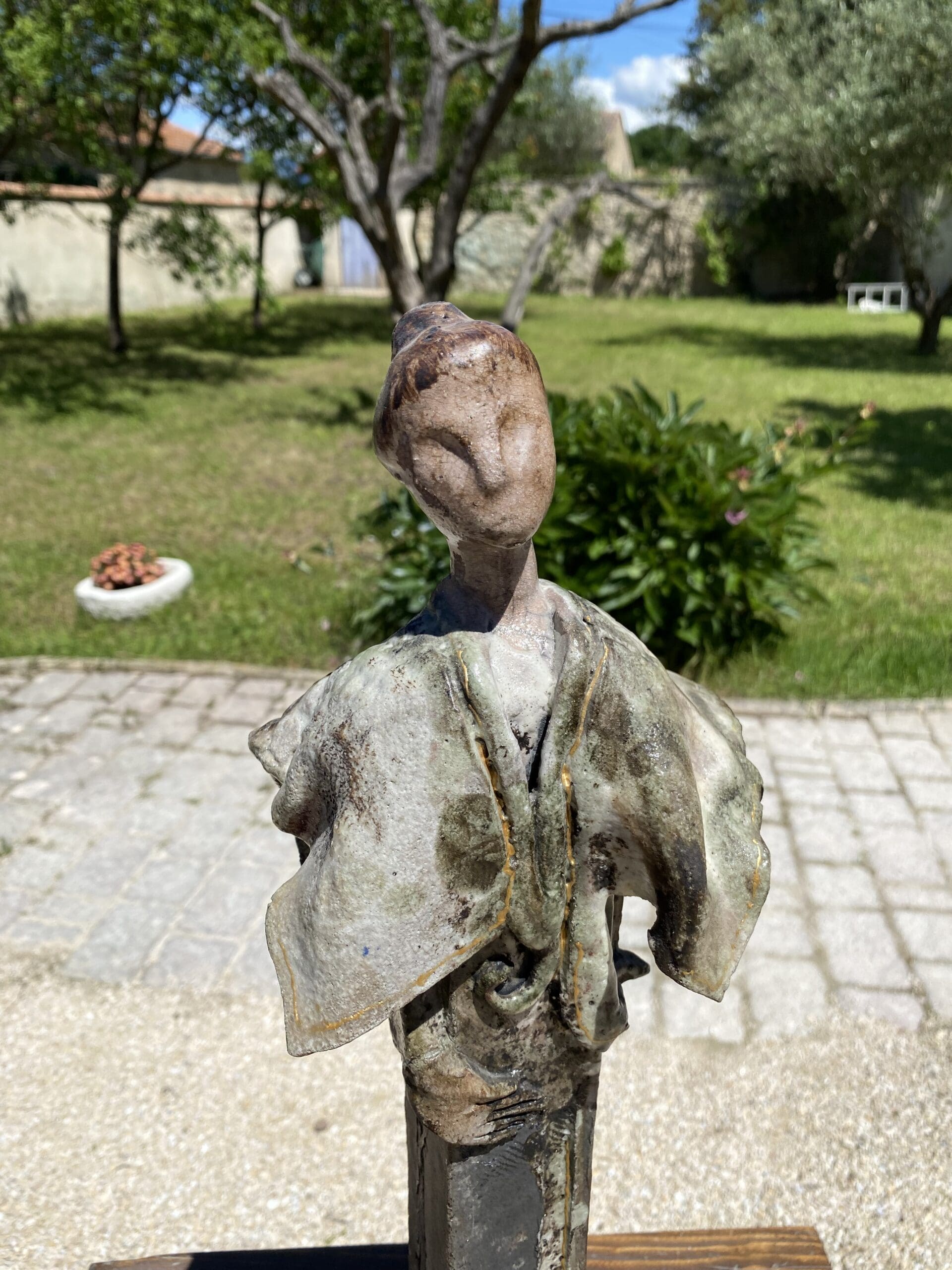 L’Arlésienne – Sculpture en céramique et métal signée Jean Pierre Mocci