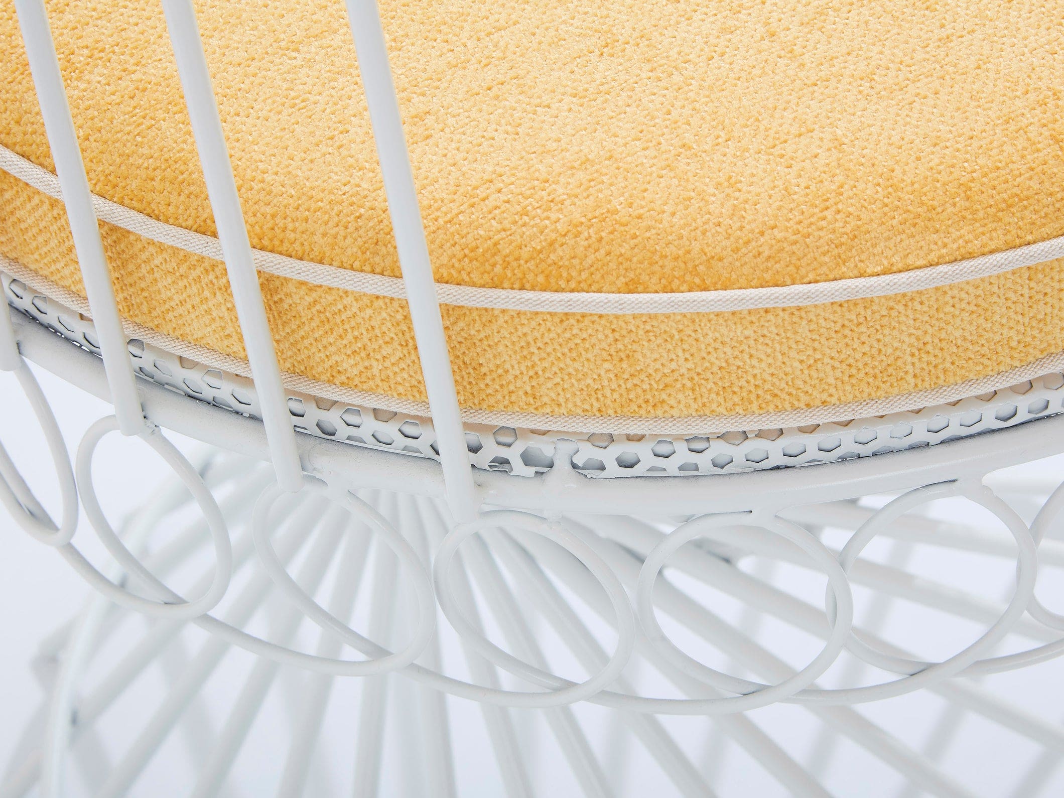 Fauteuils Mathieu Matégot modèle Anthéor – Métal laqué et tissu Pierre Frey, 1950s