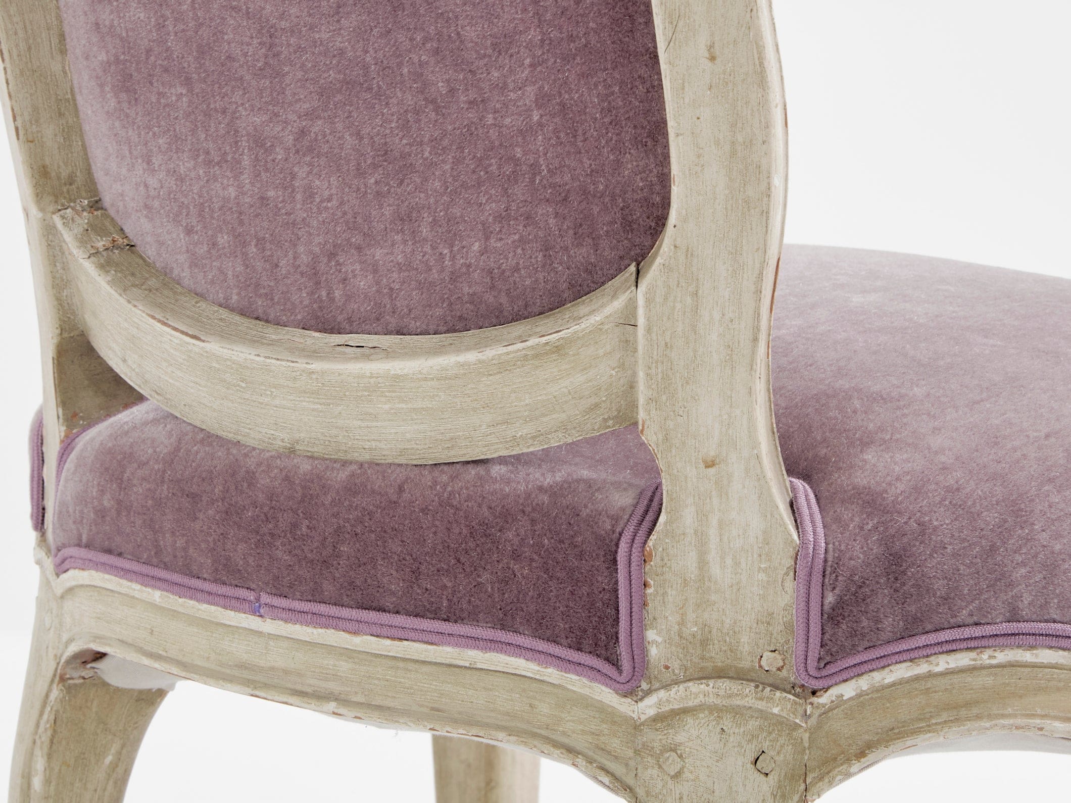 Chaises Louis XV Maison Jansen – Chêne patiné et velours de mohair lila, 1940s