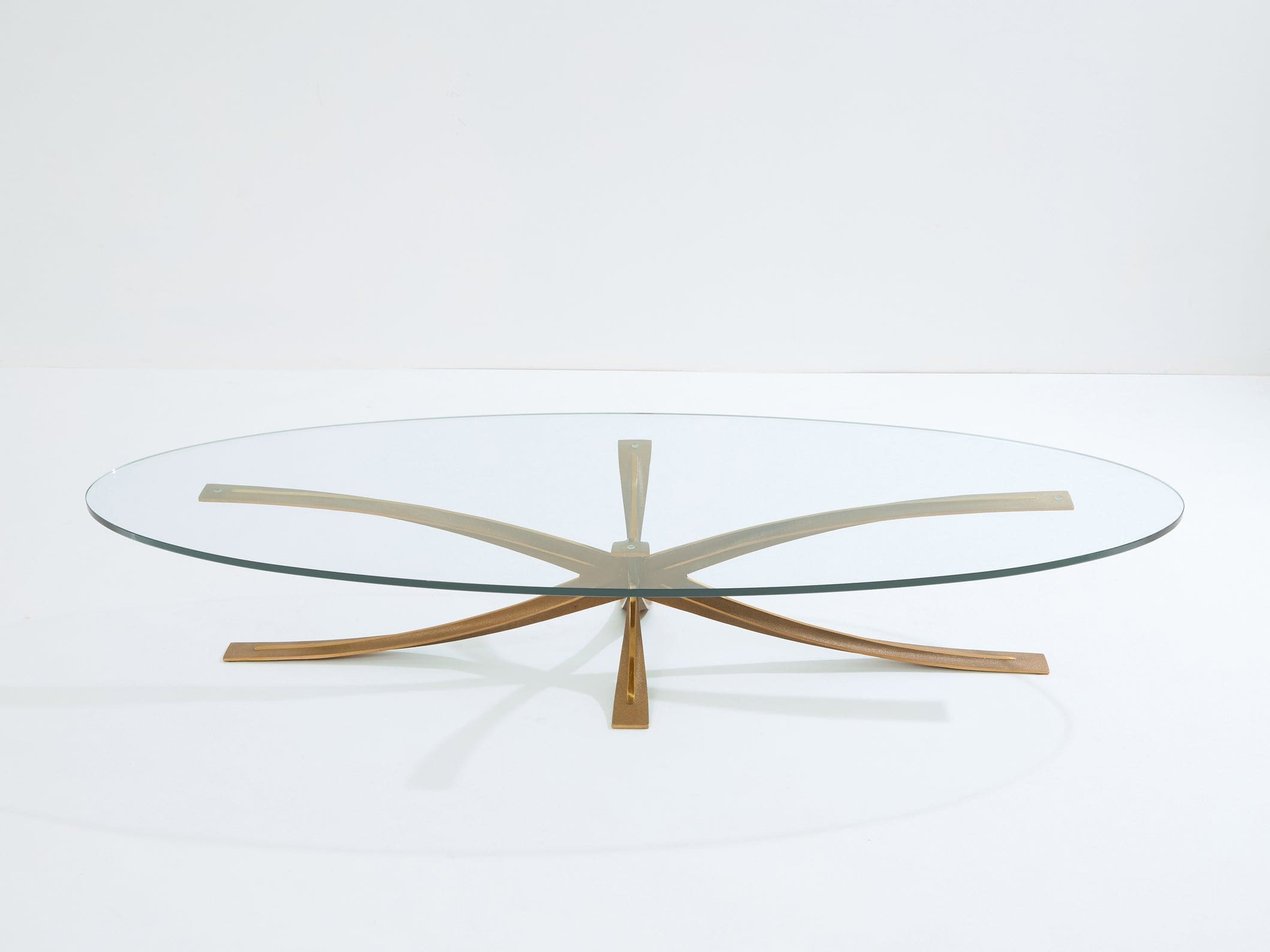 Table basse Michel Mangematin en bronze patiné, design français 1962