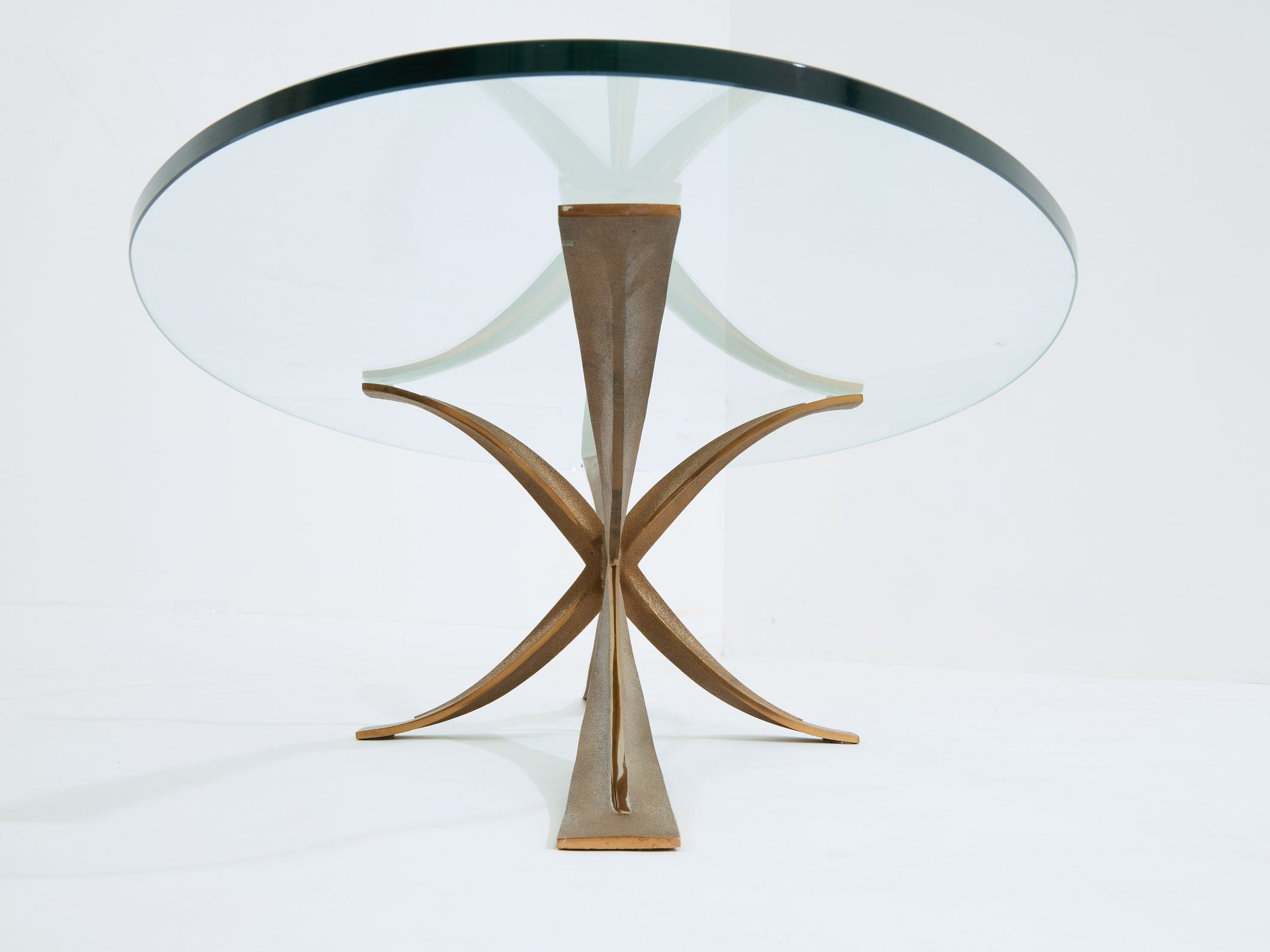 Table basse Michel Mangematin en bronze patiné, design français 1962