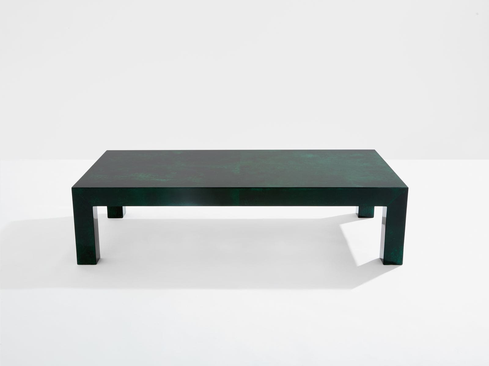 Table basse Aldo Tura en parchemin vert forêt, Italie 1960
