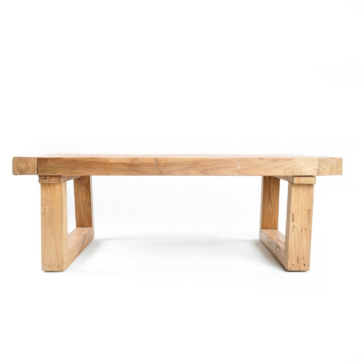 La table basse en teck récupéré – Naturel