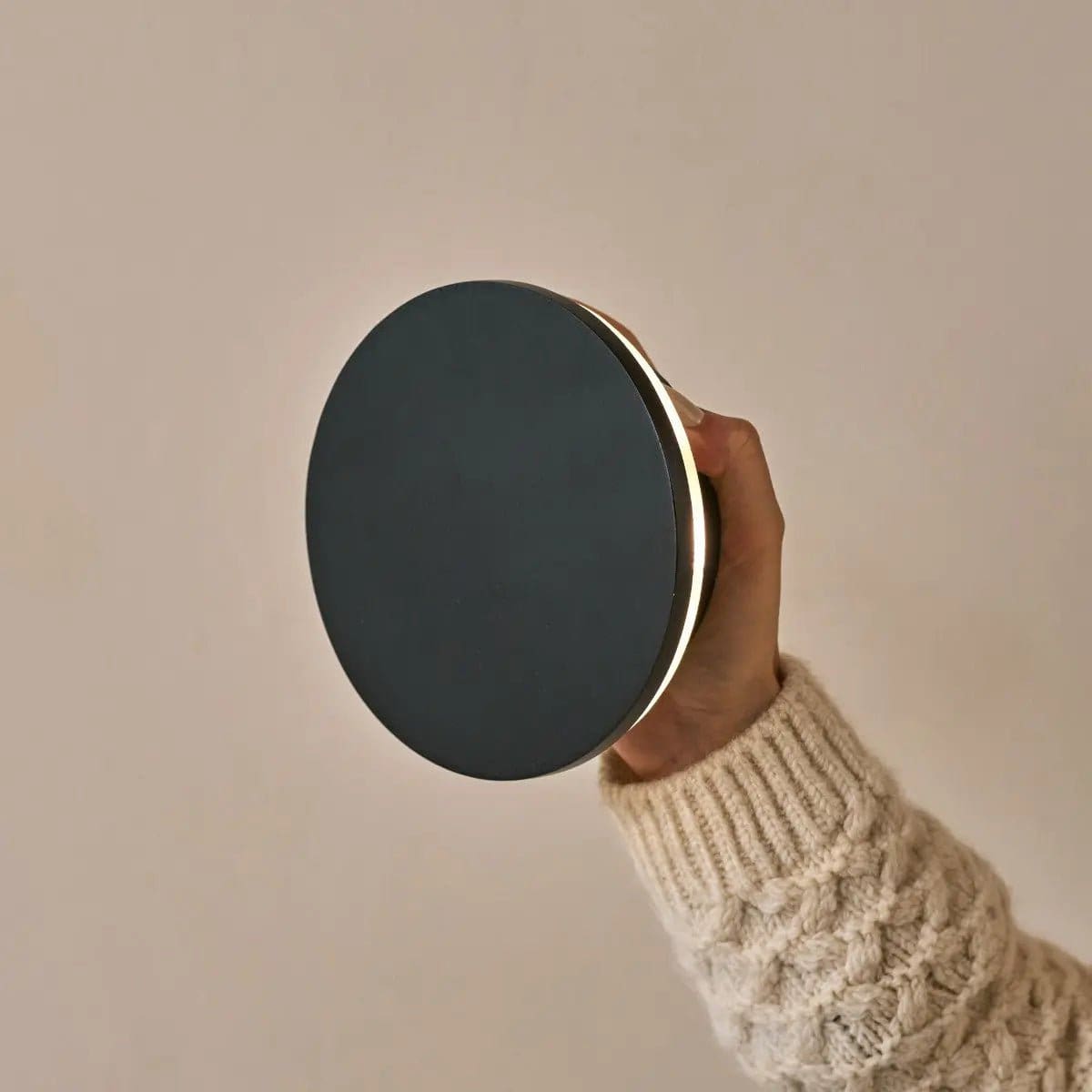Applique murale sans fil rechargeable Lou Black – Design minimaliste et lumière chaude (pièce neuve)