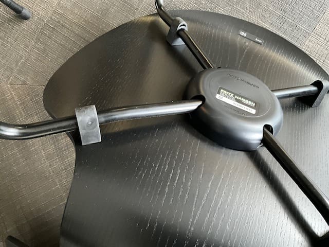 Lot de 6 chaises Grand Prix Arne Jacobsen en frêne noir et chrome – Fritz Hansen
