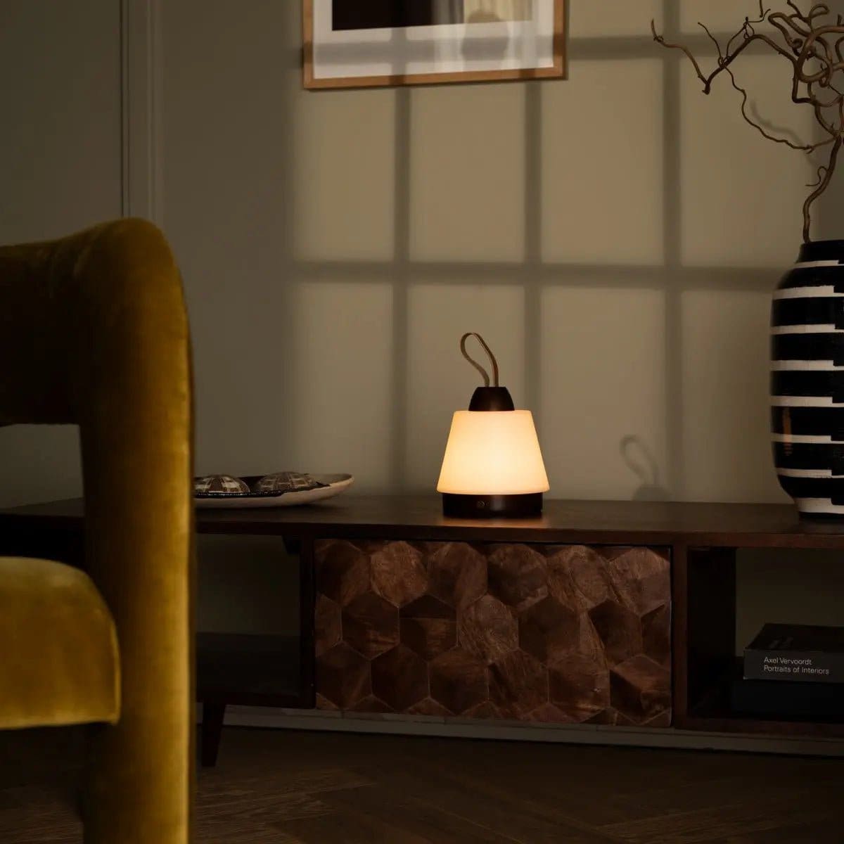 Lumière Nomade – Lampe rechargeable Liv en bois et cuir, 3 modes d’éclairage