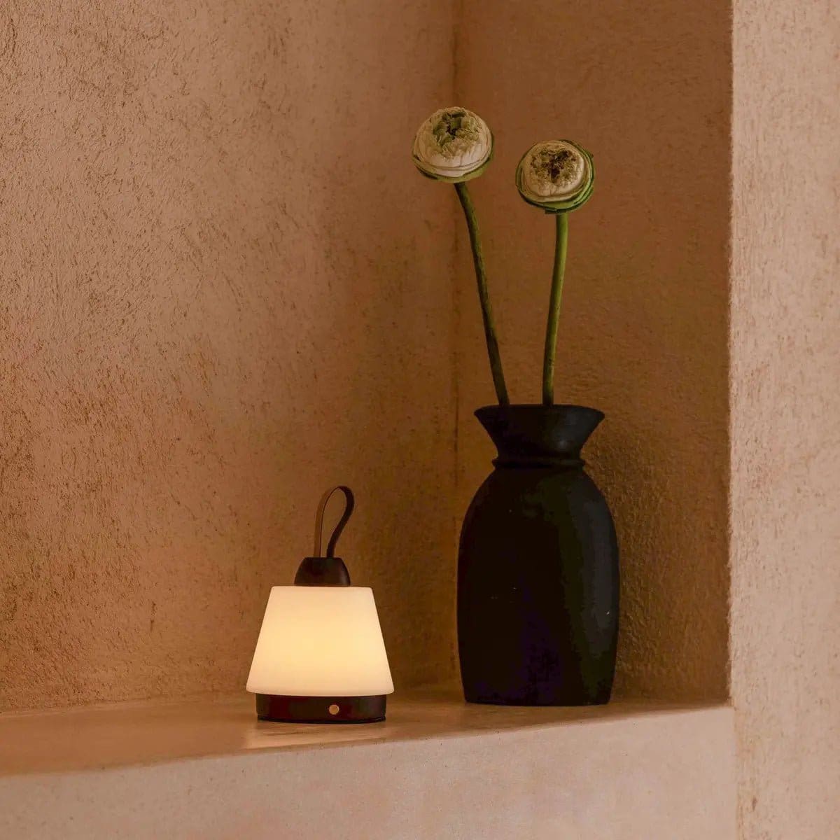 Lumière Nomade – Lampe rechargeable Liv en bois et cuir, 3 modes d’éclairage