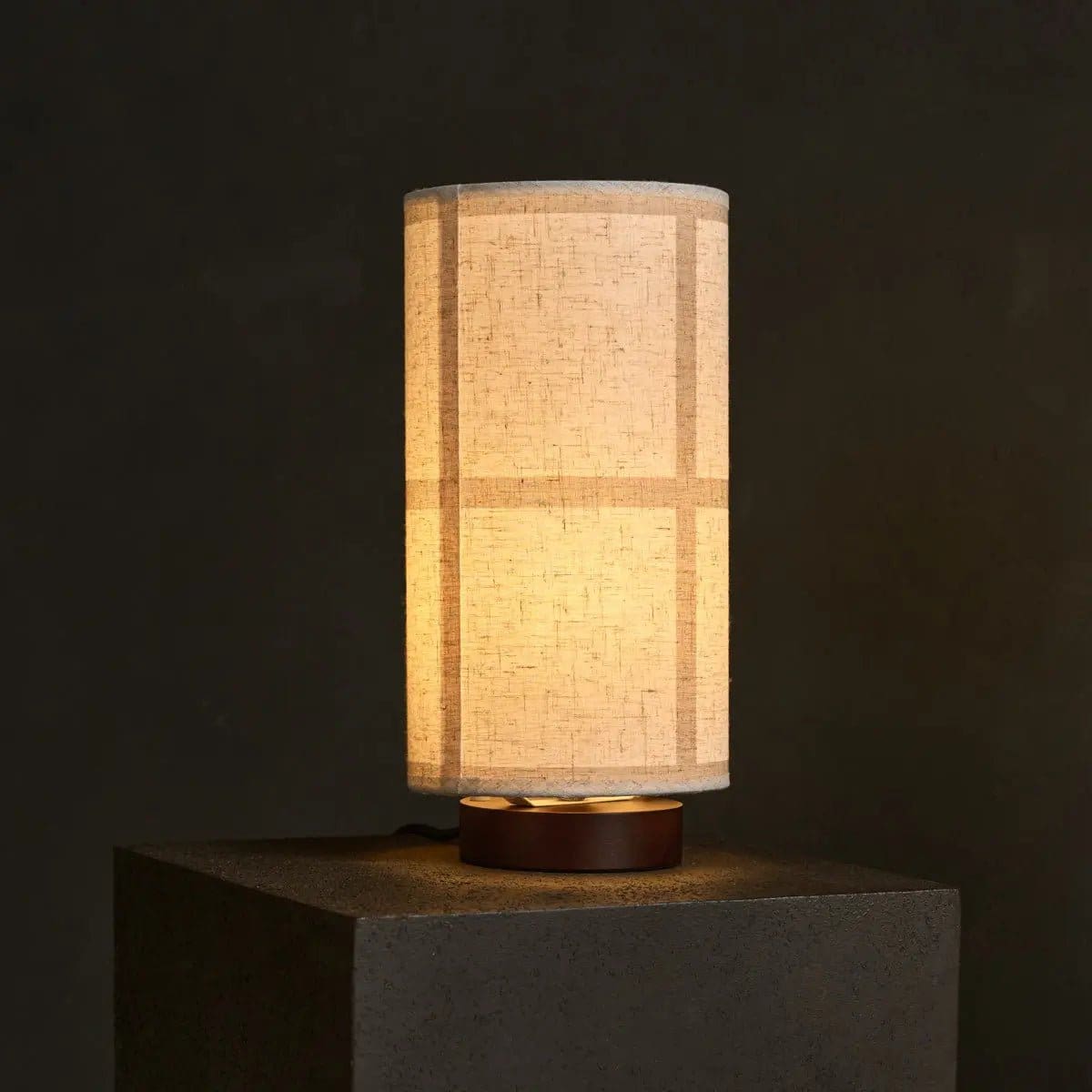 Sakura Élégance – Lampe neuve en bois brun foncé et lin naturel tissé