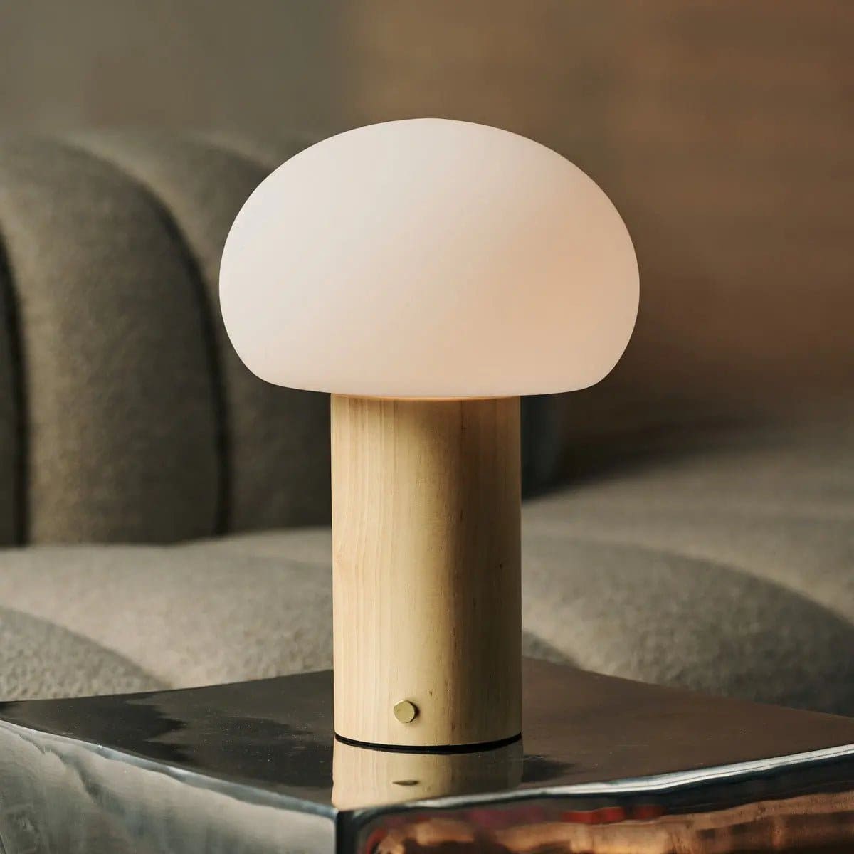Élégance Nomade – Lampe Sam en bois naturel et verre, éclairage dimmable sans fil