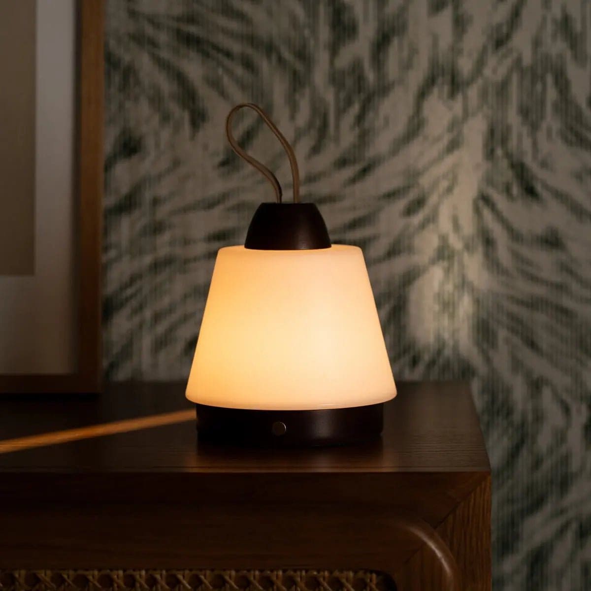 Lumière Nomade – Lampe rechargeable Liv en bois et cuir, 3 modes d’éclairage
